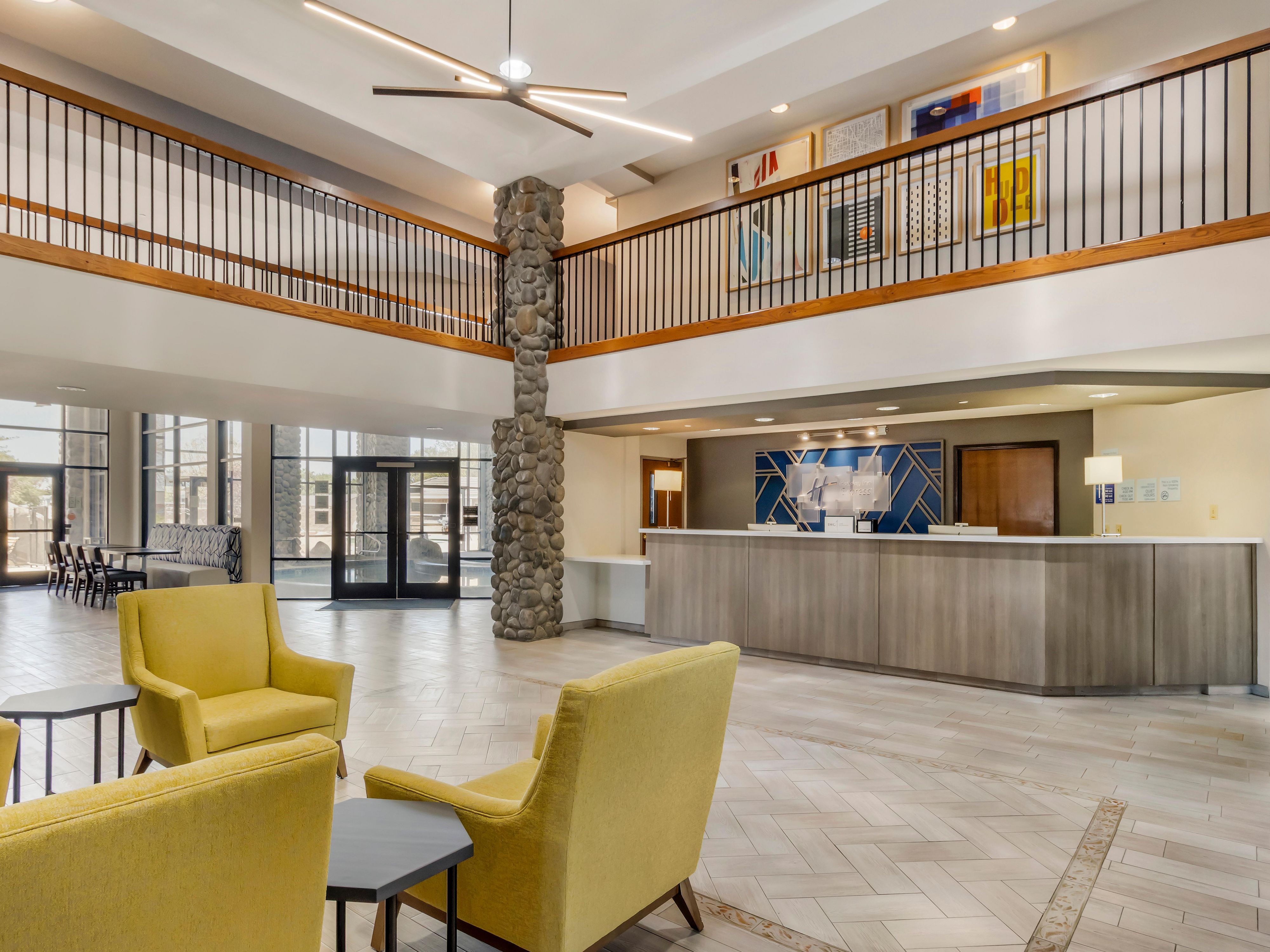 Boutique Hotel in Fallon | Holiday Inn Express Fallon