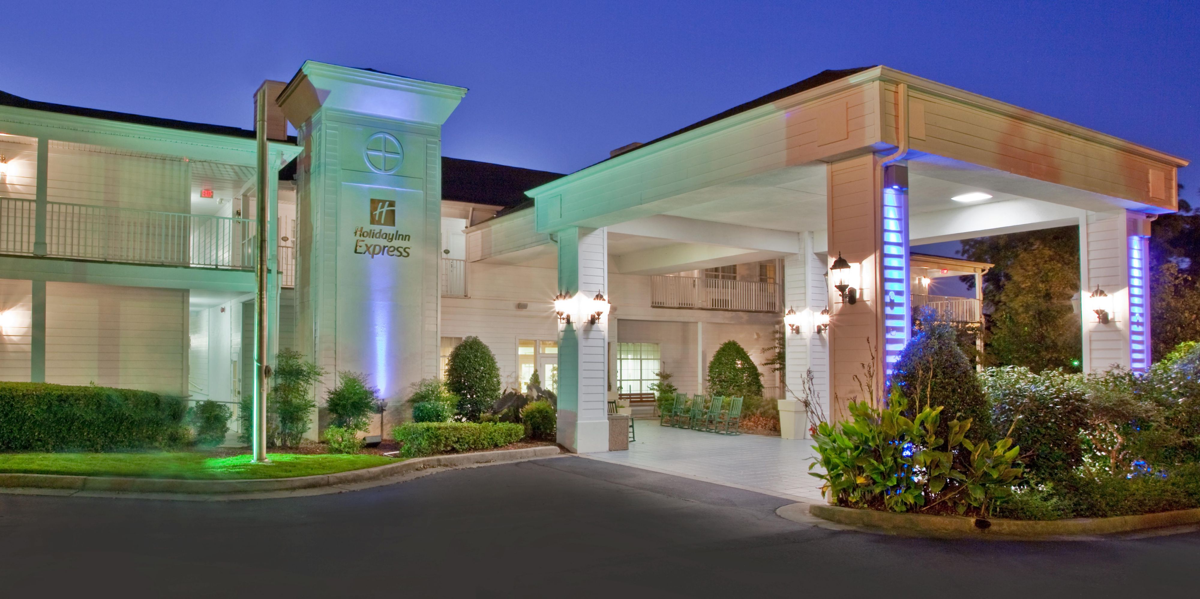 Things To Do In Fayetteville Near Holiday Inn Express Fayetteville Hotel