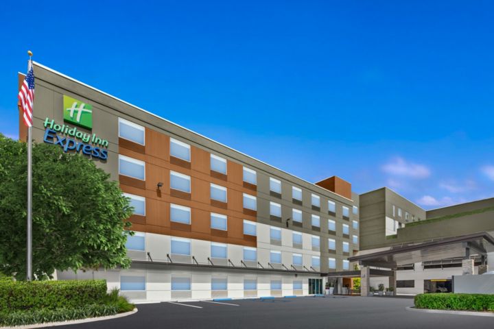 Holiday Inn Express Ft. Lauderdale Cruise-Air
