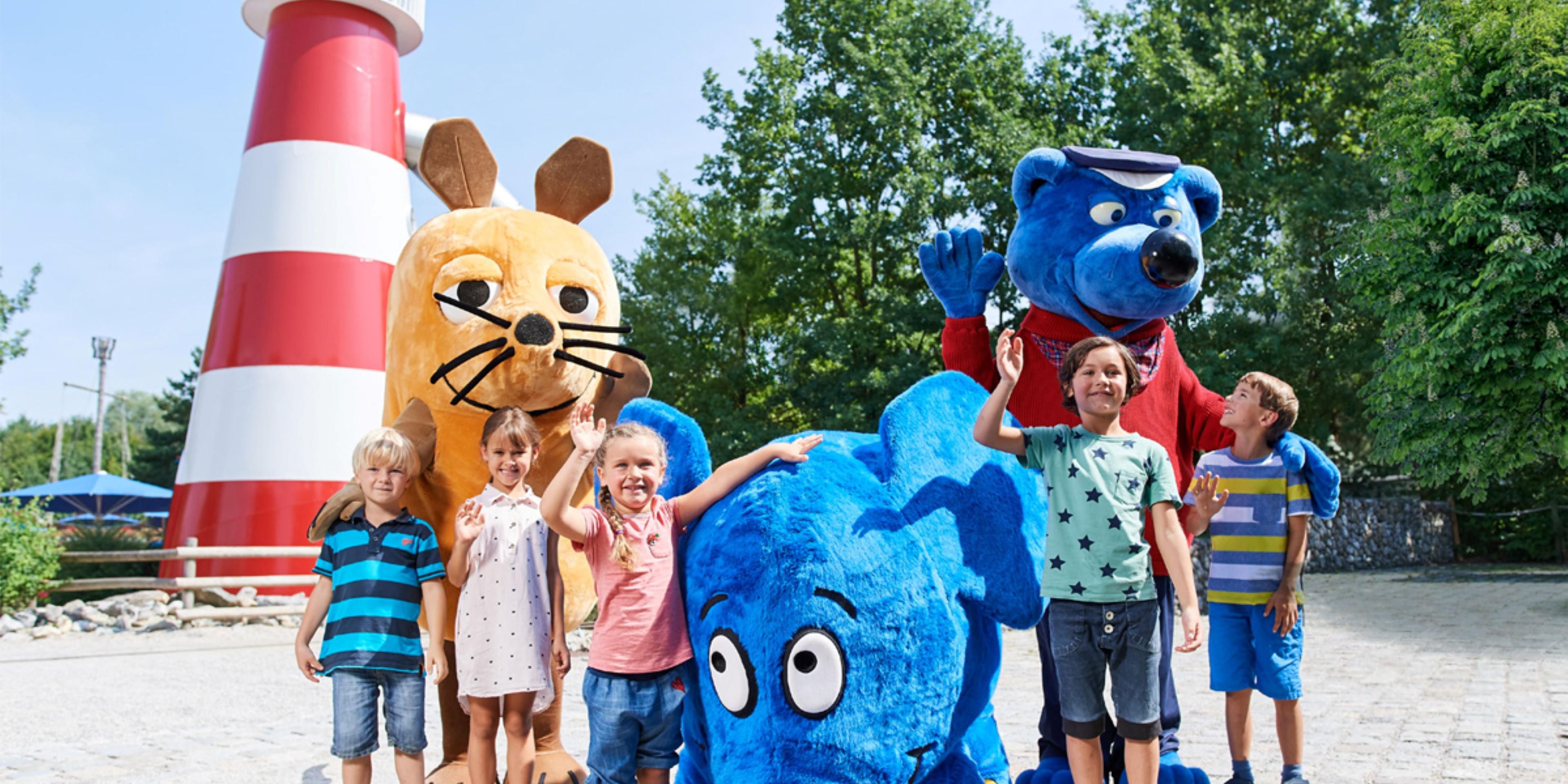 Abenteuer, Spiel & Action für die ganze Familie im Ravensburger Spieleland!
Erlebt unvergessliche Momente mit über 70 Attraktionen in acht Themenwelten. Hier gibt es für jedes Alter die passende Attraktion!
