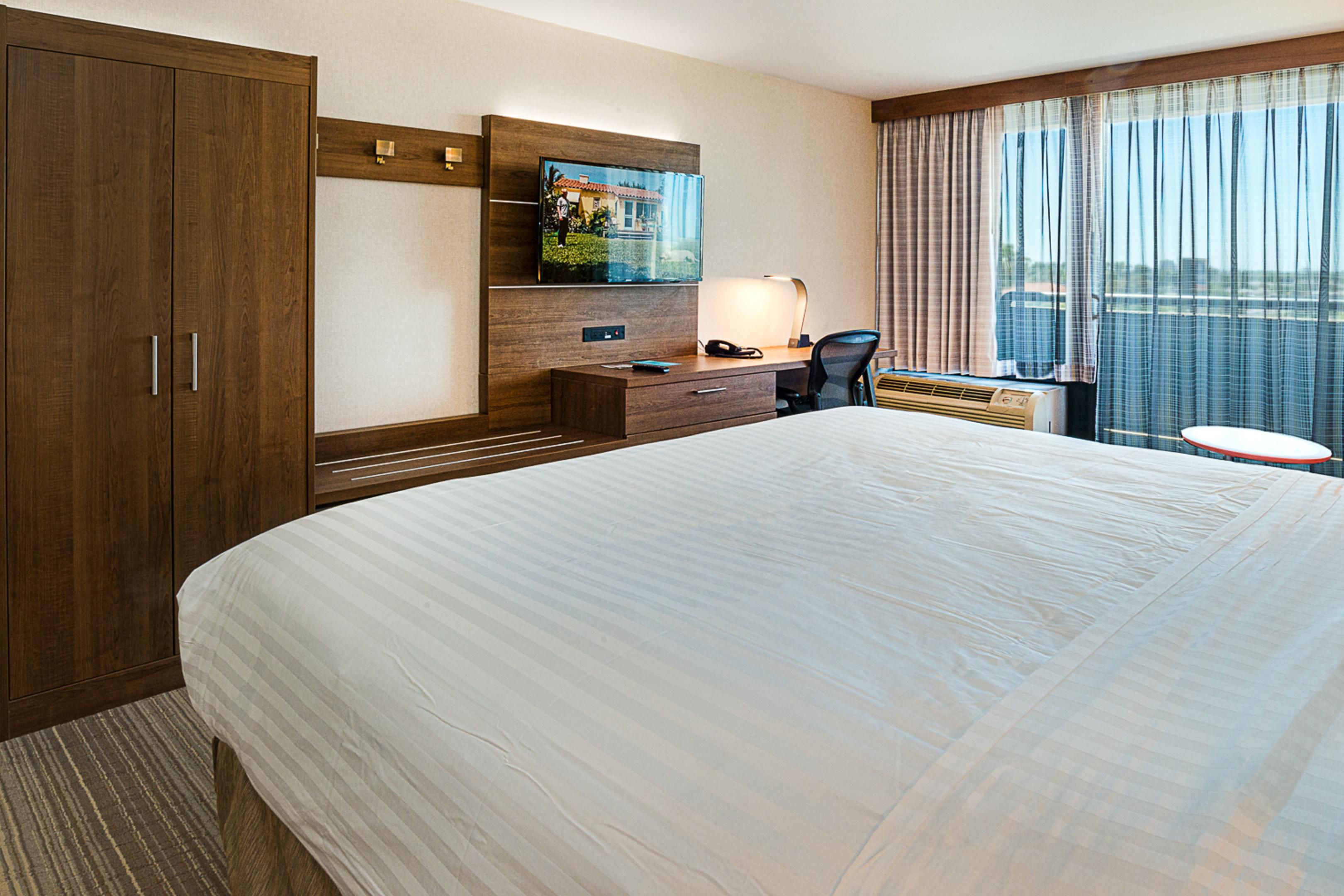 アナハイム近くのフラートンホテル | Holiday Inn Express Fullerton