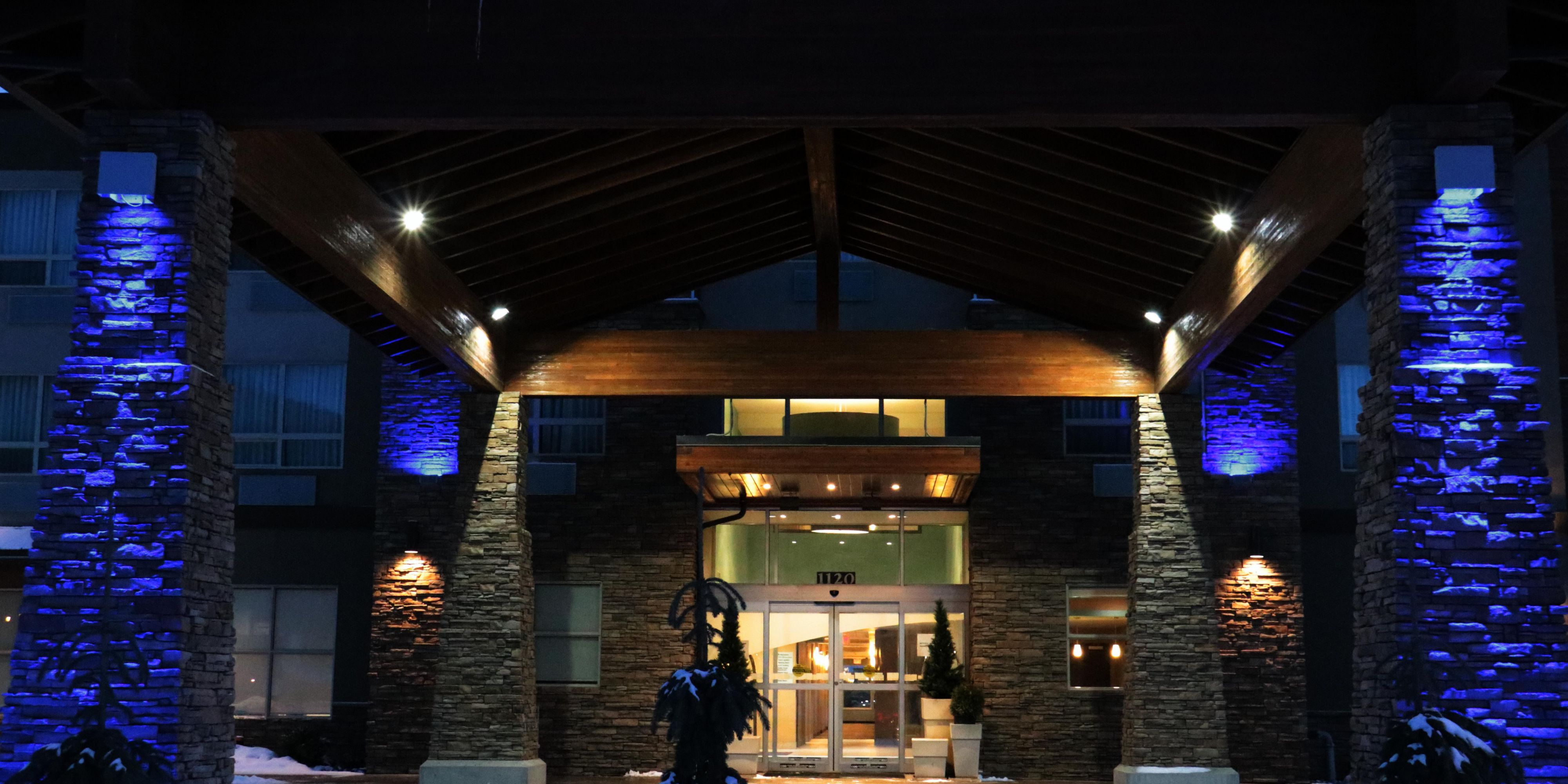 Holiday Inn Express Golden Kicking Horse Hotel By Ihg