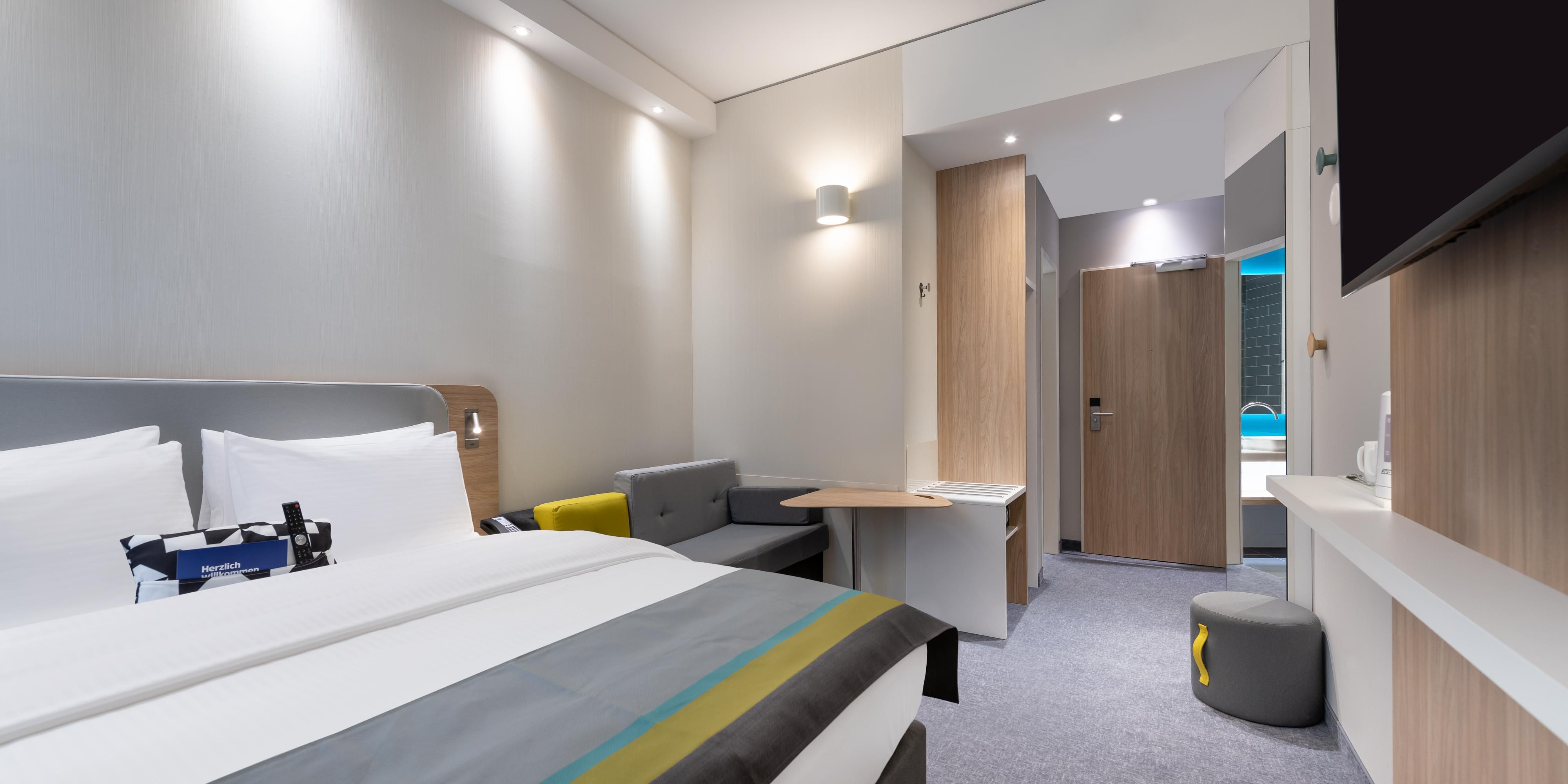 The Holiday Inn Express Göttingen offers something very special for families! Children up to 17 years of age stay free of charge in their parents' room*. And breakfast is also included for the children. 

*Free overnight stay with breakfast for children up to and including 17 years of age in their parents' room (depending on room capacity).