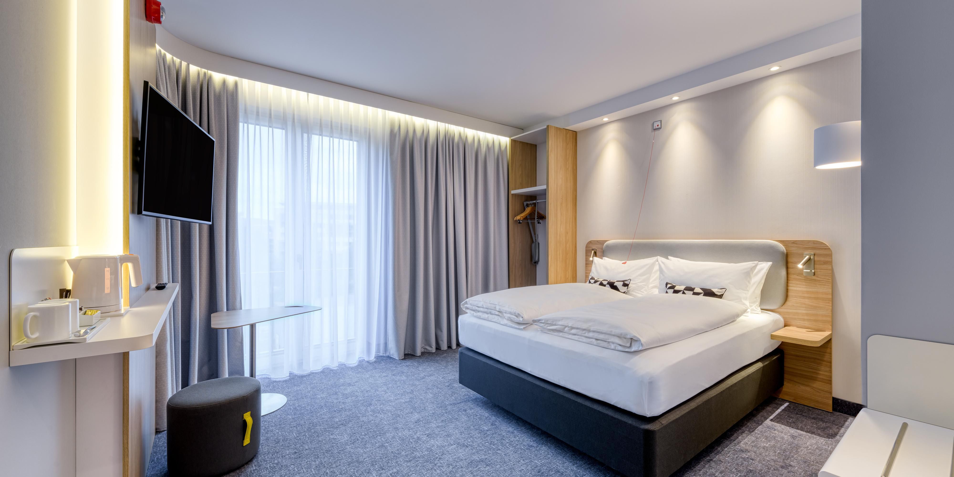 Enjoy a delicious coffee or tea directly in your room. In the Holiday Inn Express Göttingen a coffee and tea station is at your free disposal.