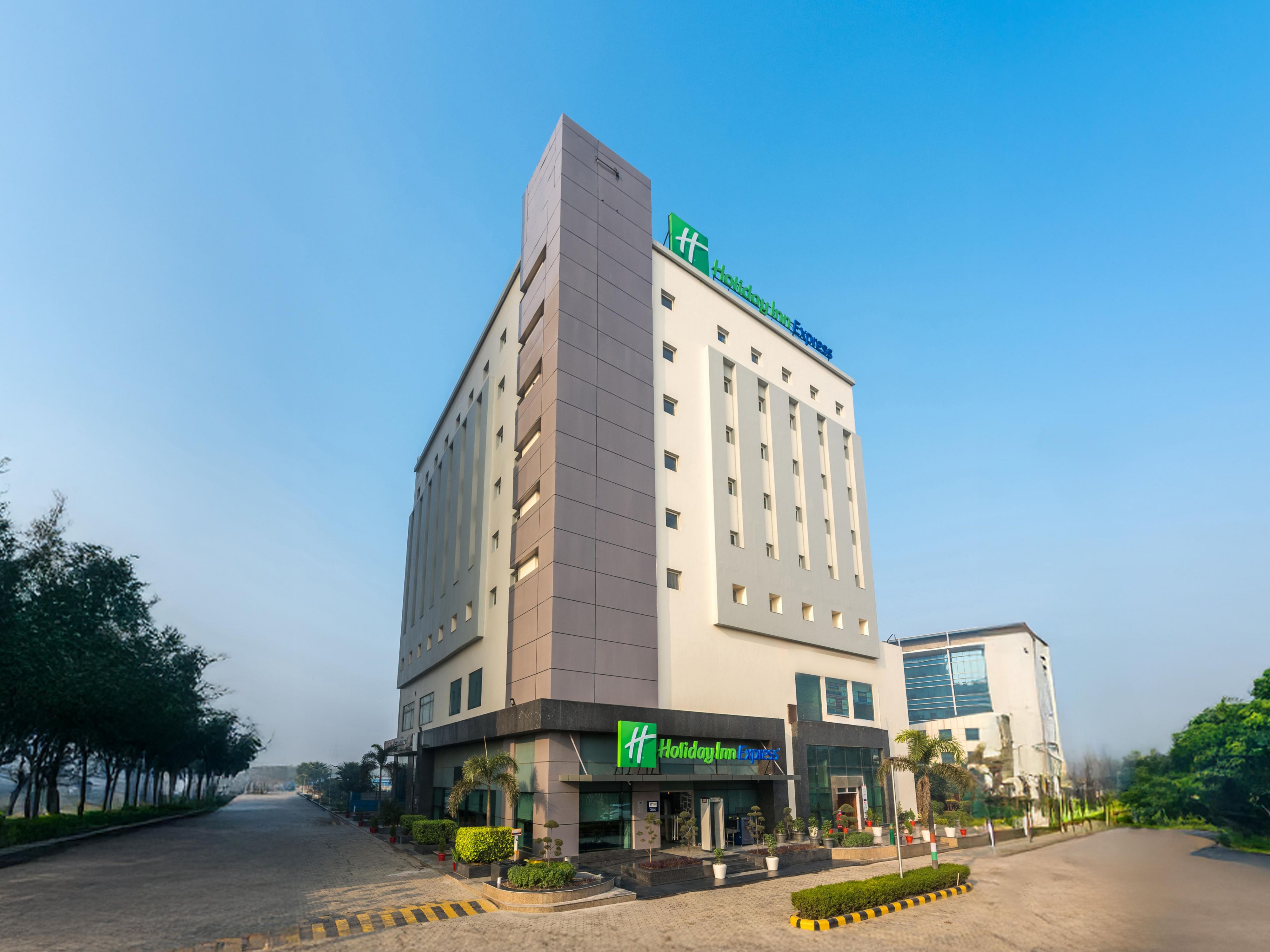 Exterior View of Holiday Inn Express Greater Noida