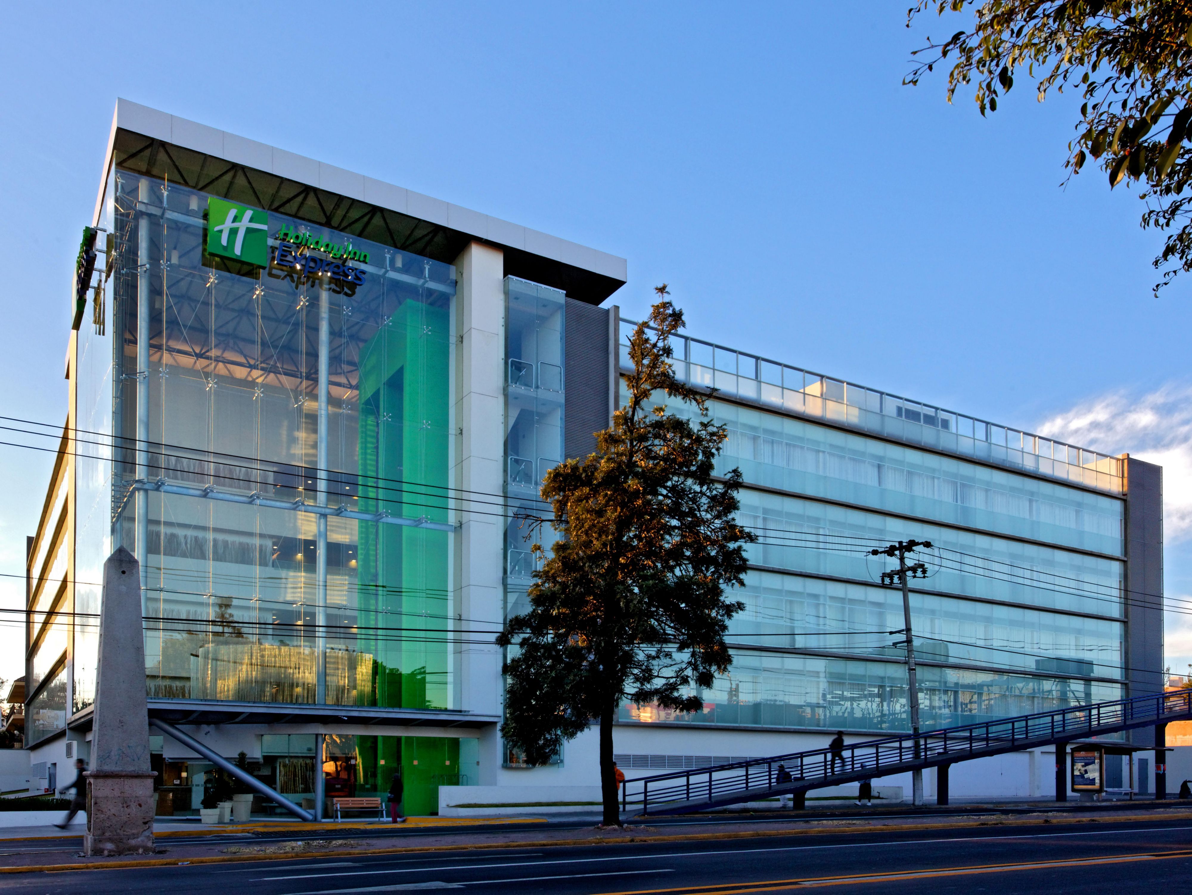 Hotel Exterior Av. Mariano Otero