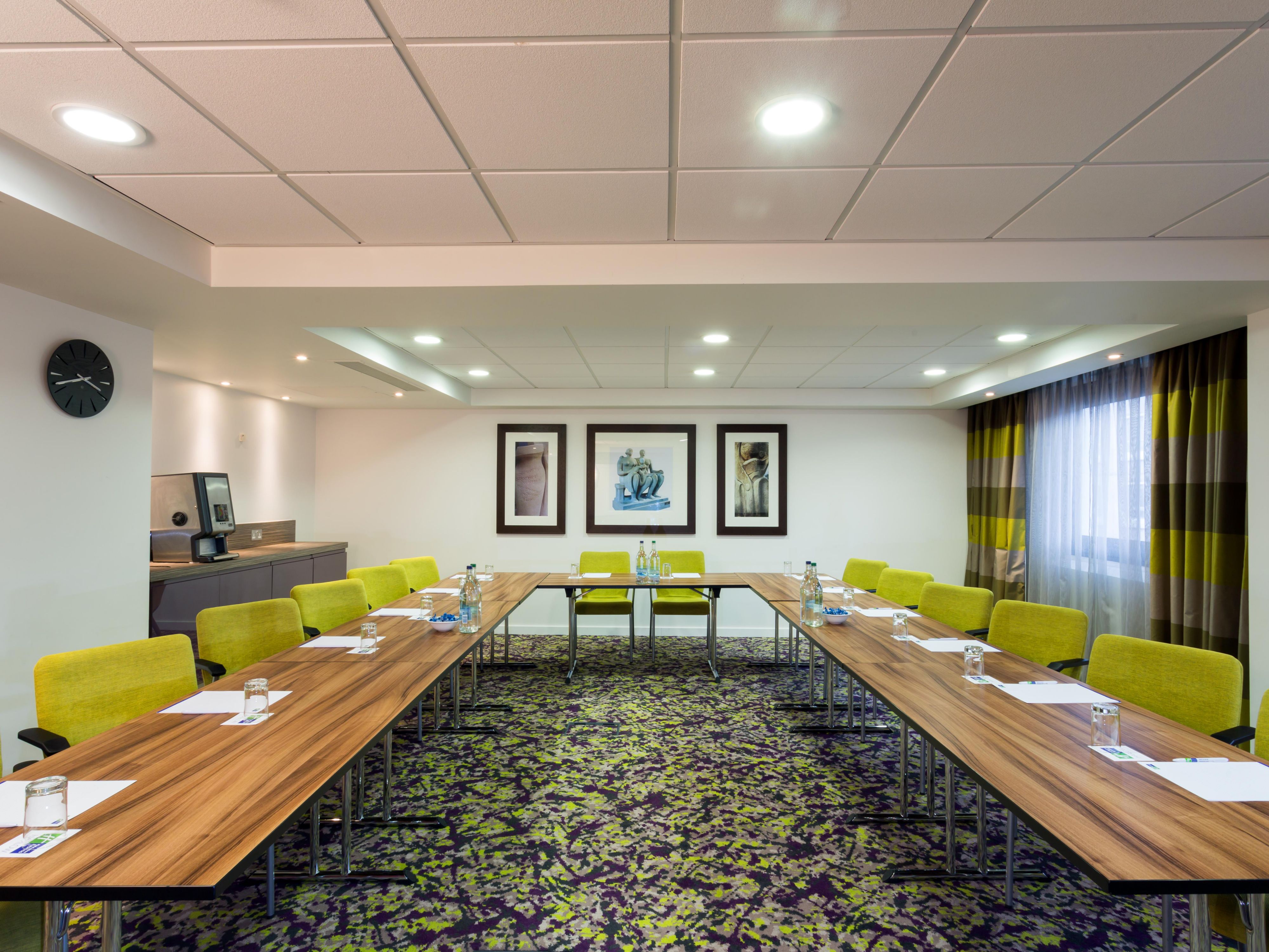 2 comfortable meeting rooms and a great range of in-room facilities. Perfect for meetings, training sessions, or presentations • With capacities of 15 to 40 people - perfect for the smaller meeting Day Delegate Package includes: • Full day room hire • Unlimited tea and coffee with biscuits and bottled water in the room • Sandwich buffet lunch


