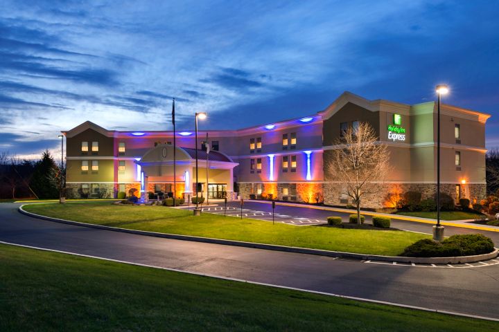 Holiday Inn Express Harrisburg NE