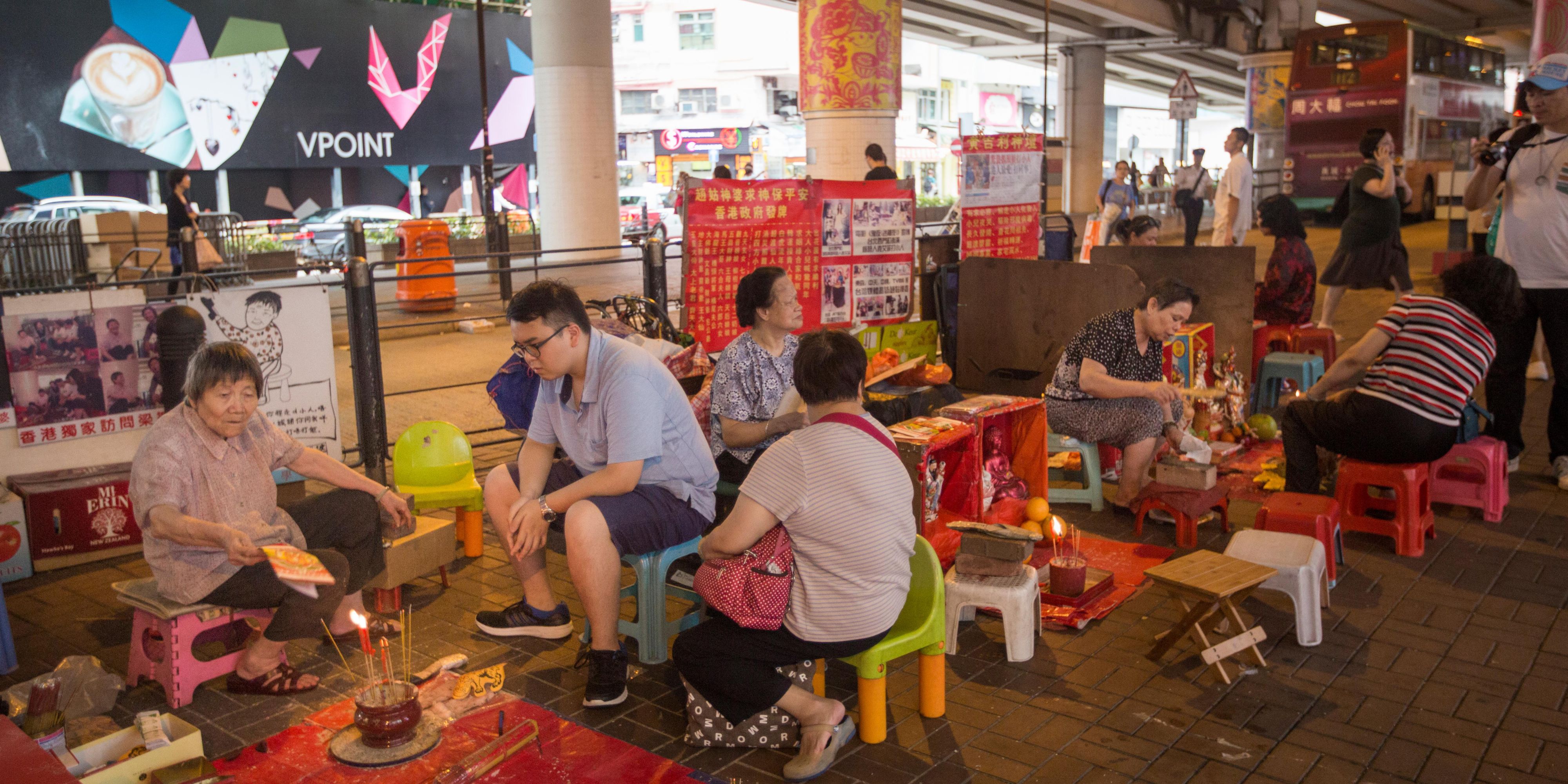 Besides shopping in Causeway Bay, it may be time to visit the Canal Road Flyover also known as Ngo Keng Kiu literally meaning “Goose-Neck-Bridge”. There you can witness the local ritual of beating a paper doll with a shoe known as “Villain Hitting”.