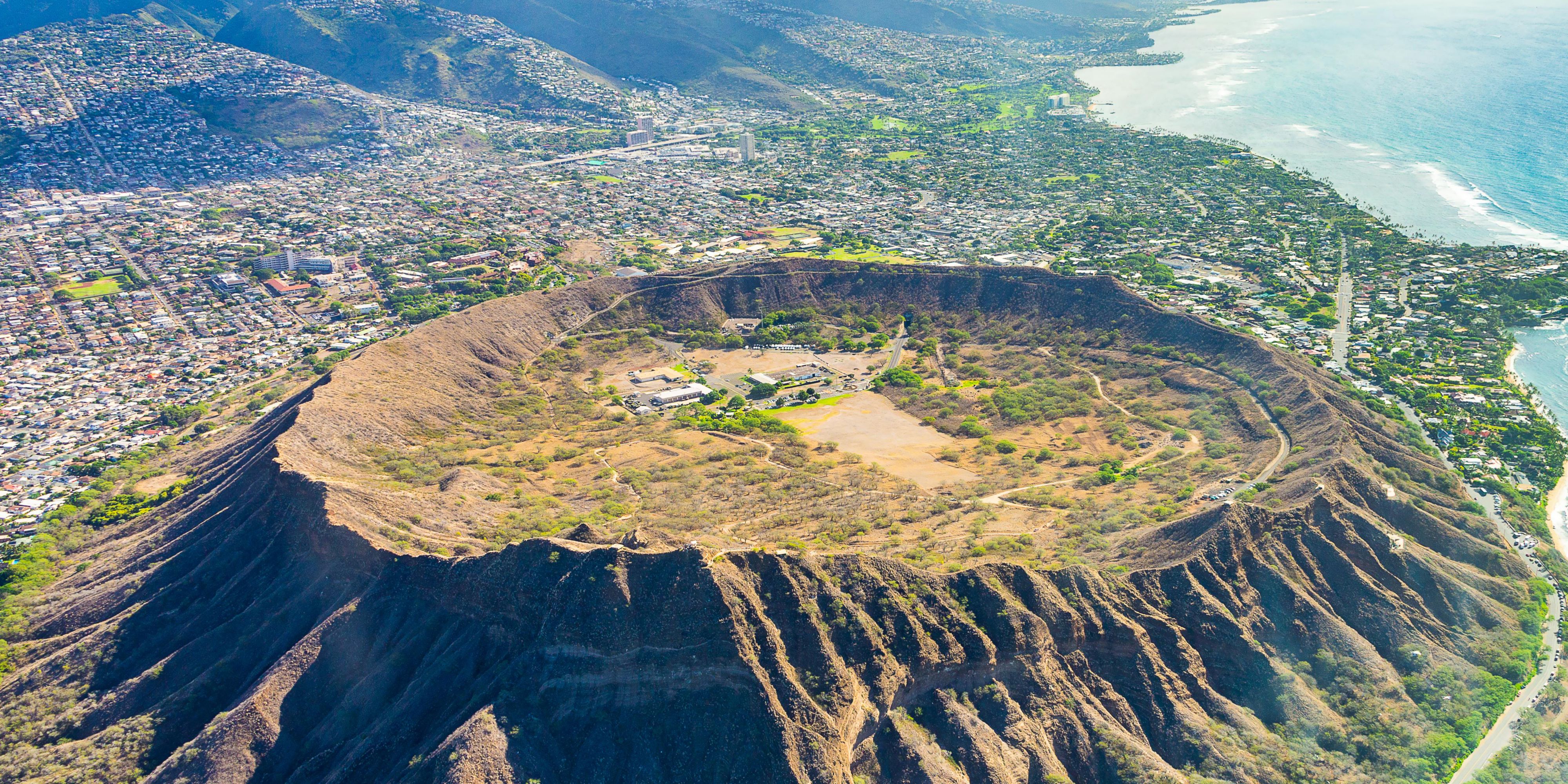 Also known as Le'ahi, this crater of an extinct volcano got its name when Western explorers mistook calcite crystals they found there for diamonds. Framing the fabric of the island, the crater is riddled with a tracery of vents and volcanic remnants.