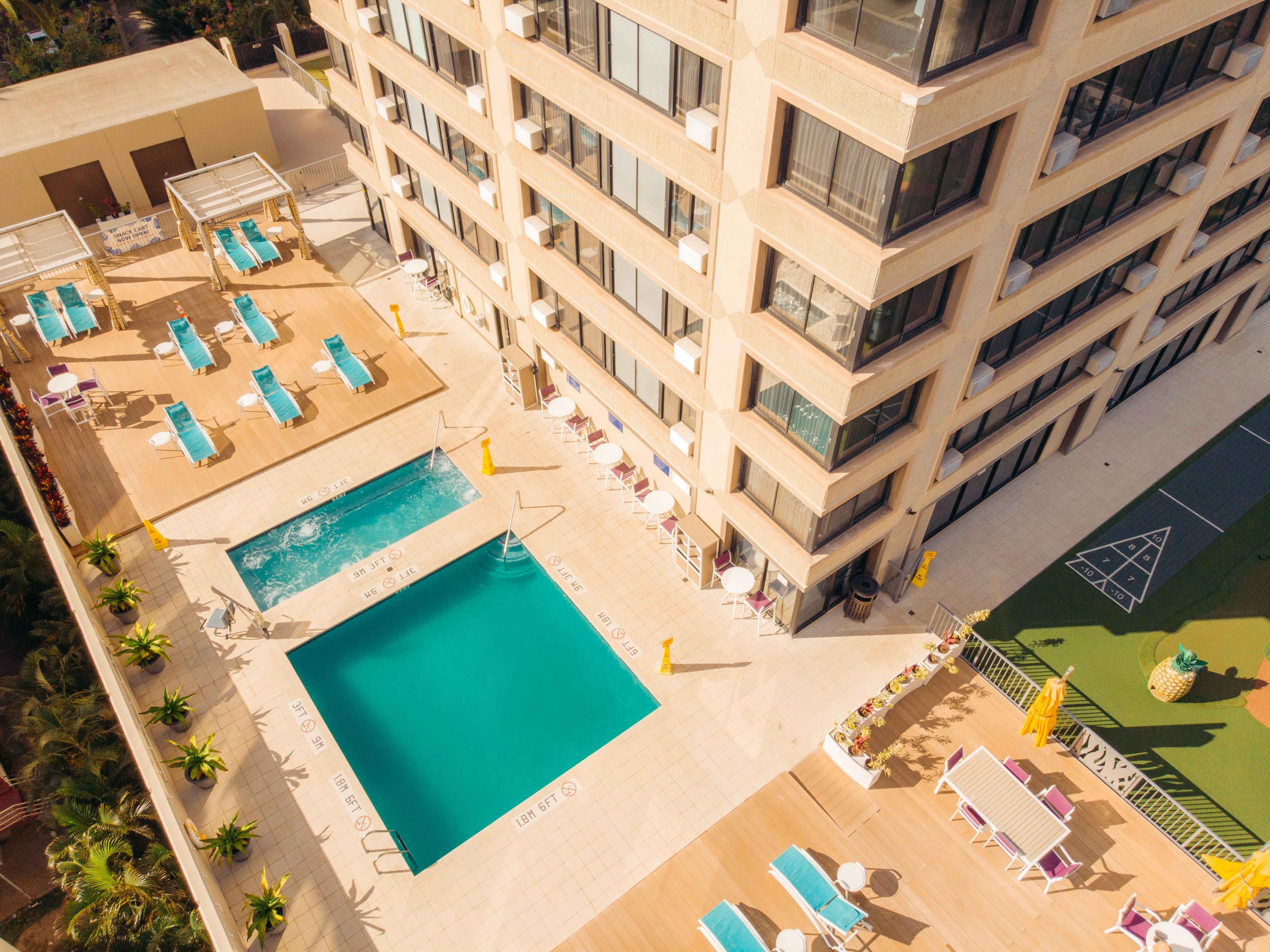 Enjoy many leisure activities on our 5th-floor Skydeck. Visit our new snack and beverage bar featuring cocktails and beer as well as drinks and treats for all ages. We offer mini golf, ping pong, pool & cabanas for you to enjoy during your stay.