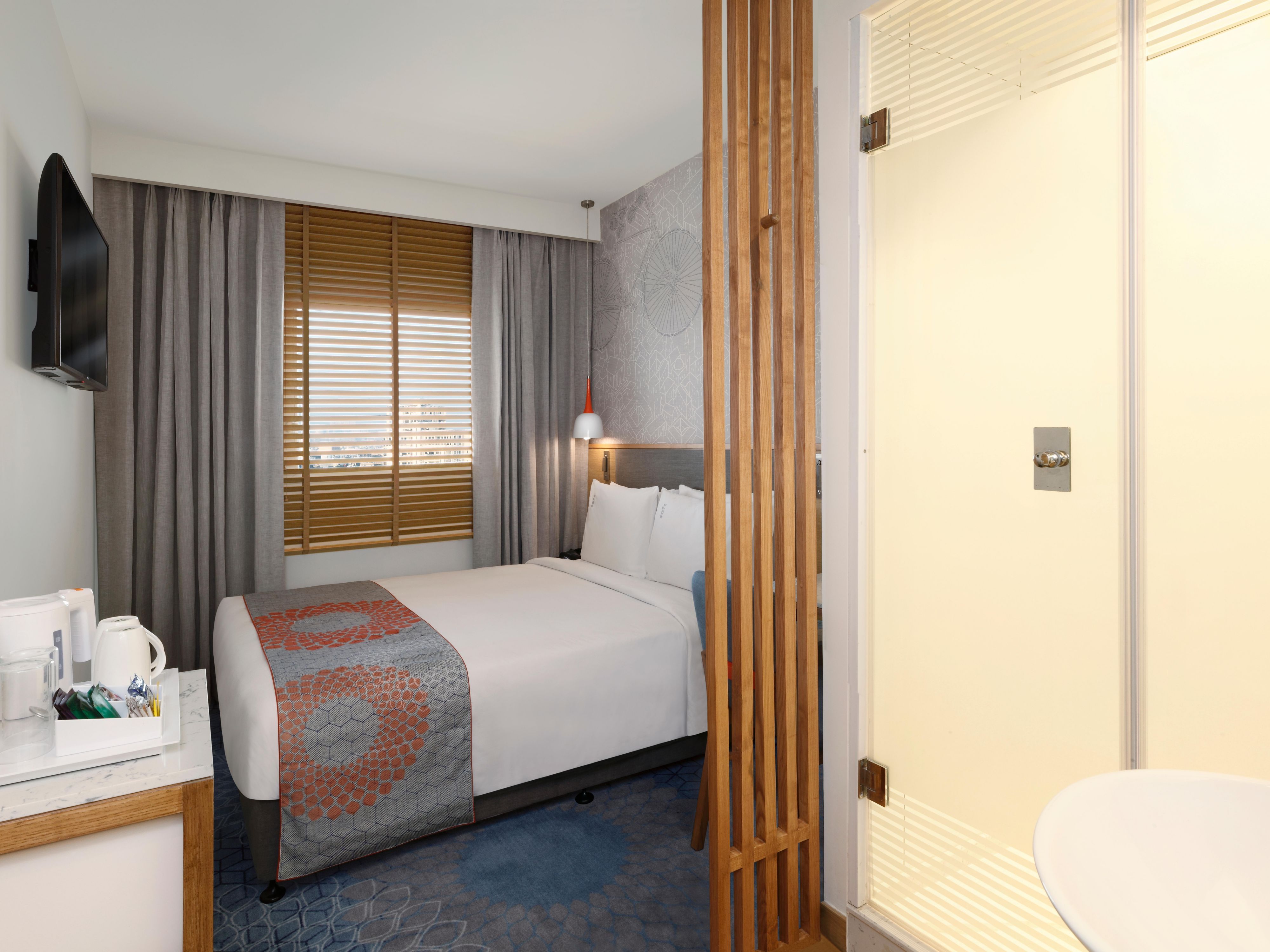 Queen Bed 1