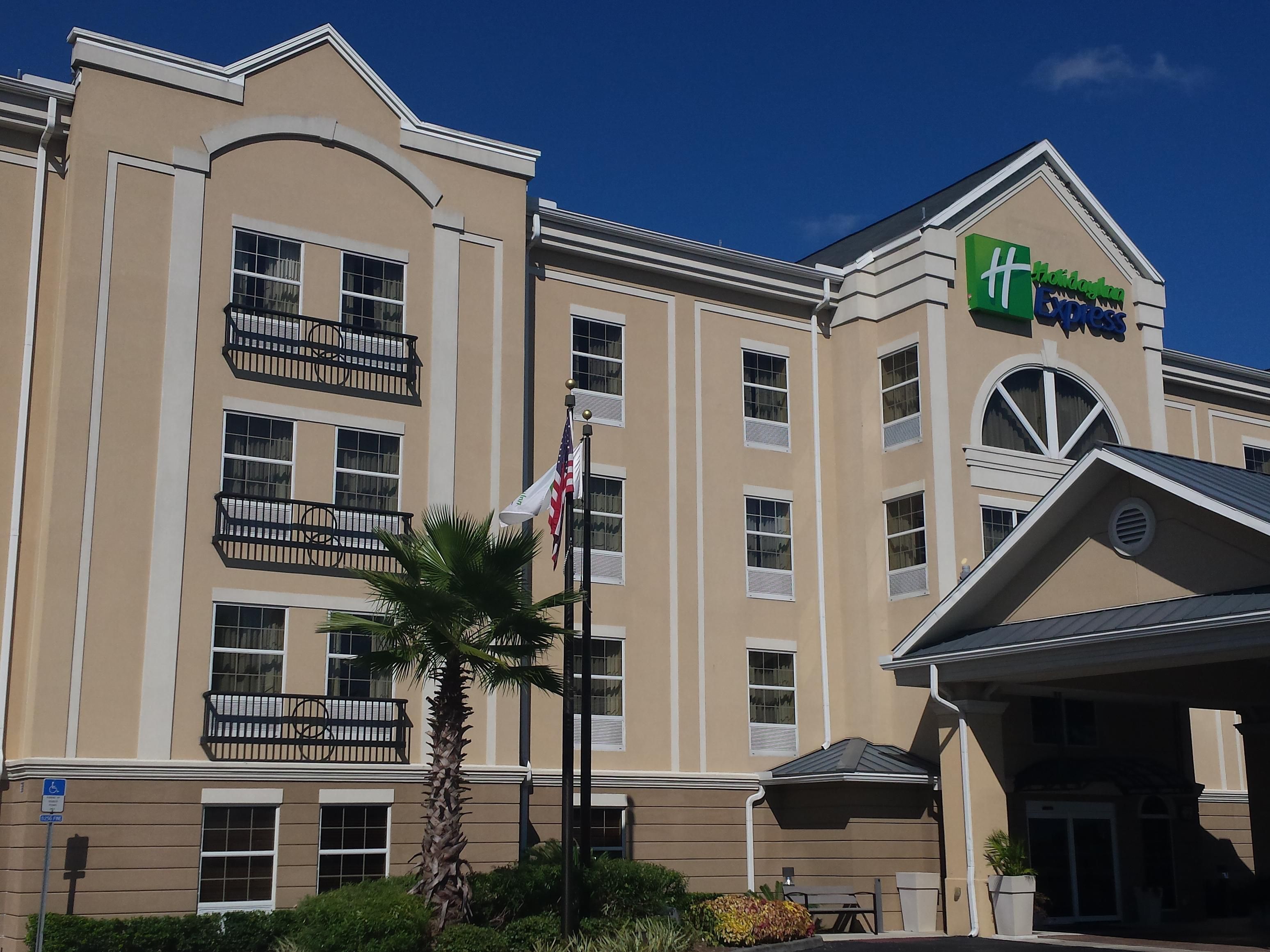 Hotels in Jacksonville, Florida  Holiday Inn Express & Suites Jacksonville  - Town Center