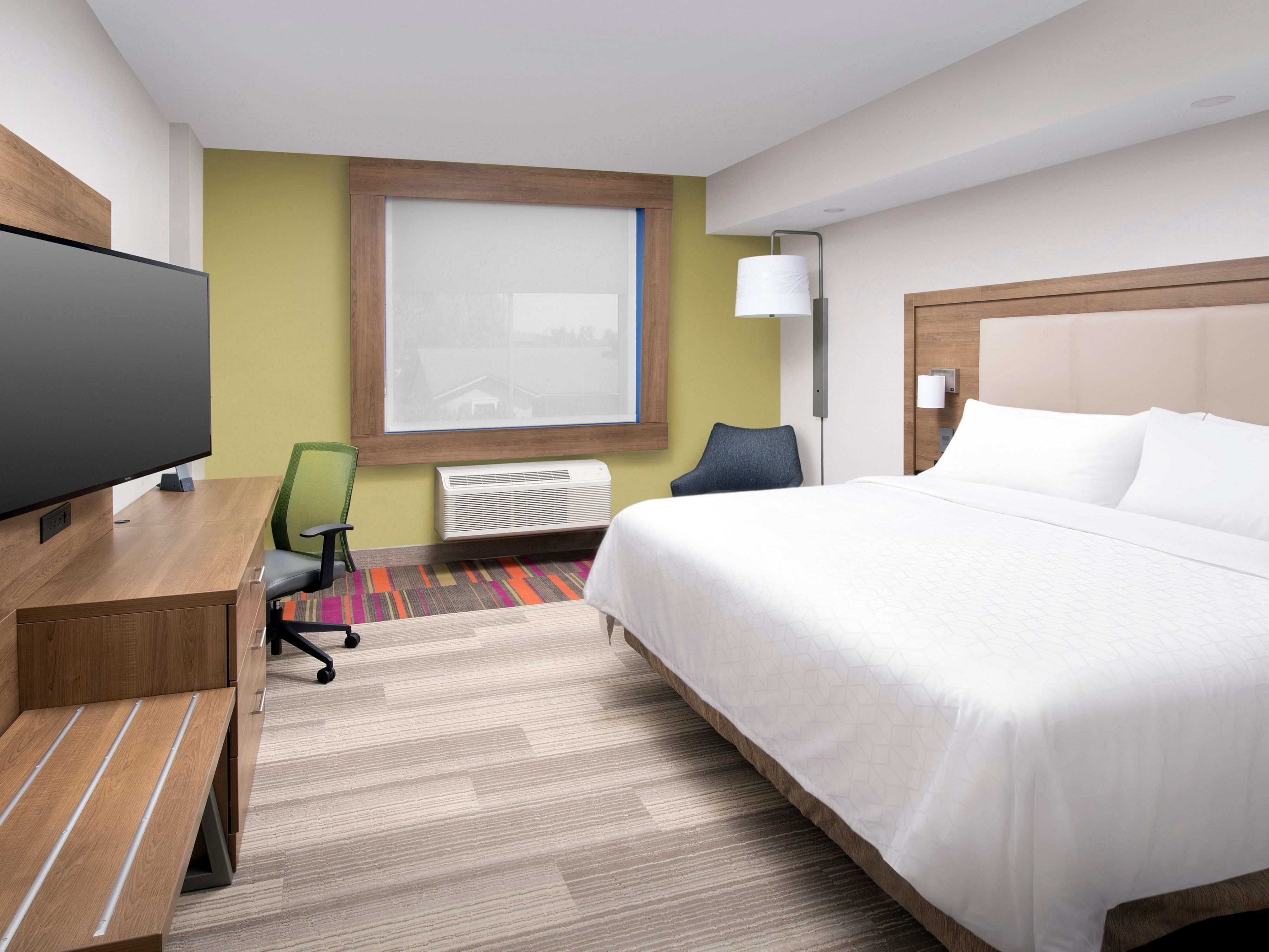Guestroom with King Bed