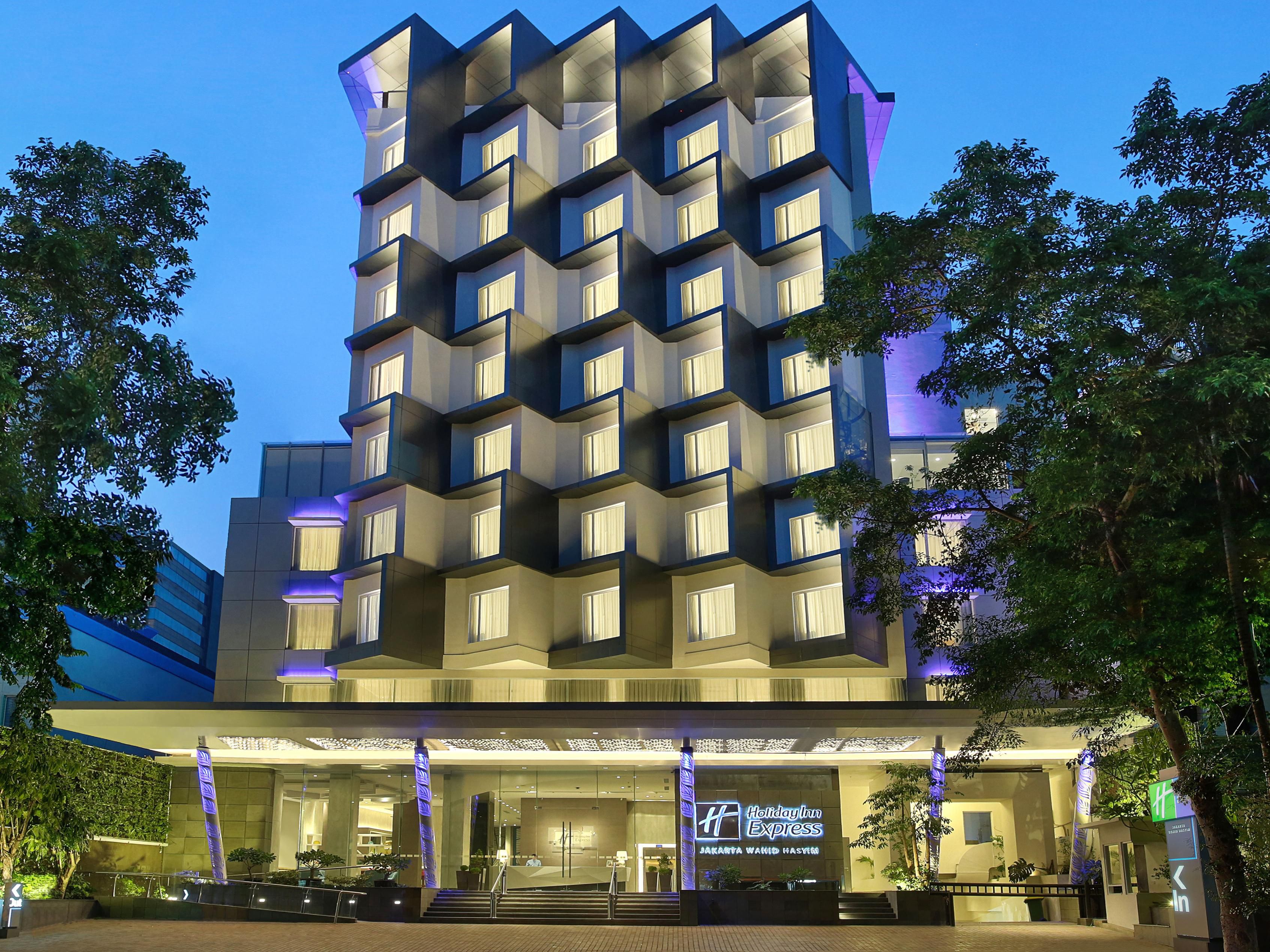 Hotel Specials for Holiday Inn Express Jakarta Wahid ...