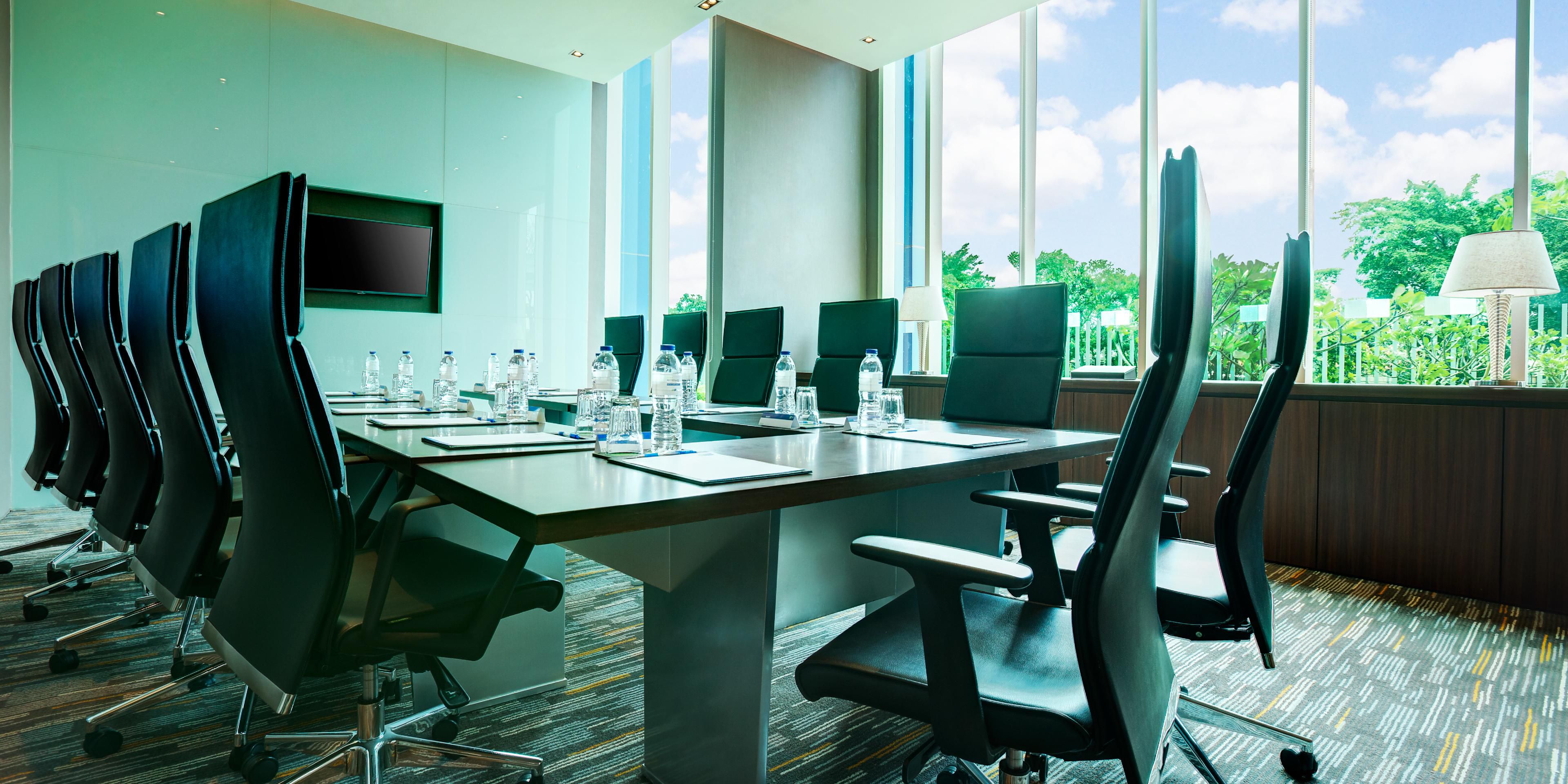 As the only hotel that has direct access to the best destination for MICE industry, our guests could easily access the venue only by walking distance. We offer you from private pow - wows to punch packing events, our meeting facilities are perfectly ready to cater your business needs. 