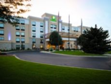 Holiday Inn Express Janesville-I-90 & Us Hwy 14