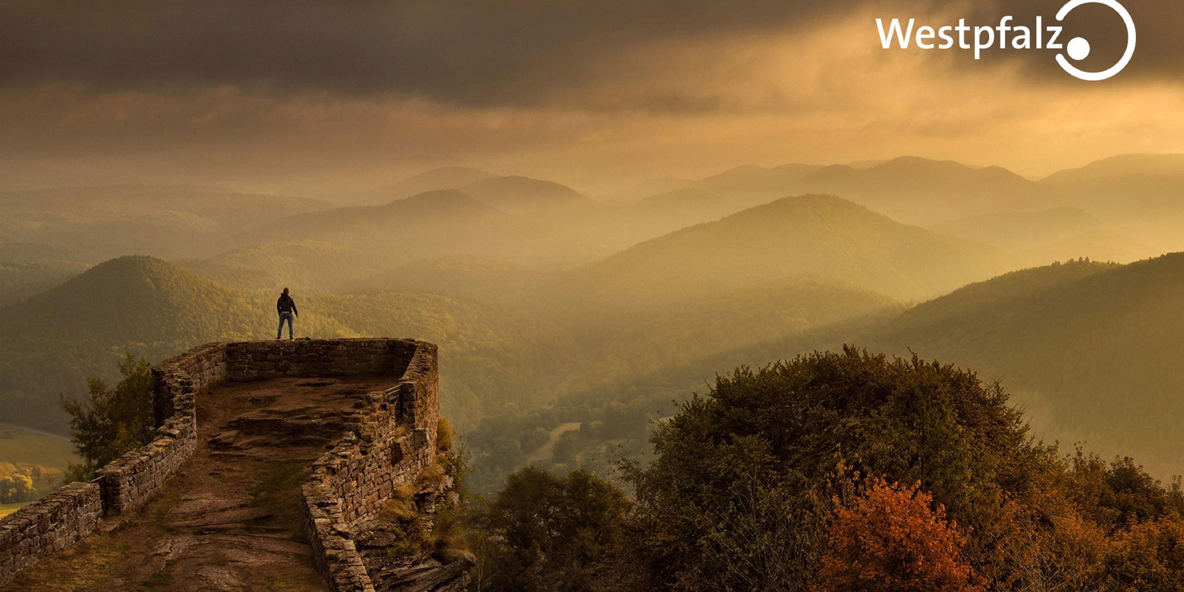 Extensive forests, gentle hills, castles steeped in legend and romantic villages: The West Palatinate is a region for adventurers, sports aficionados and nature lovers. People here know how to enjoy life: Palatinate joie de vivre and hospitality meet French savoir-vivre.