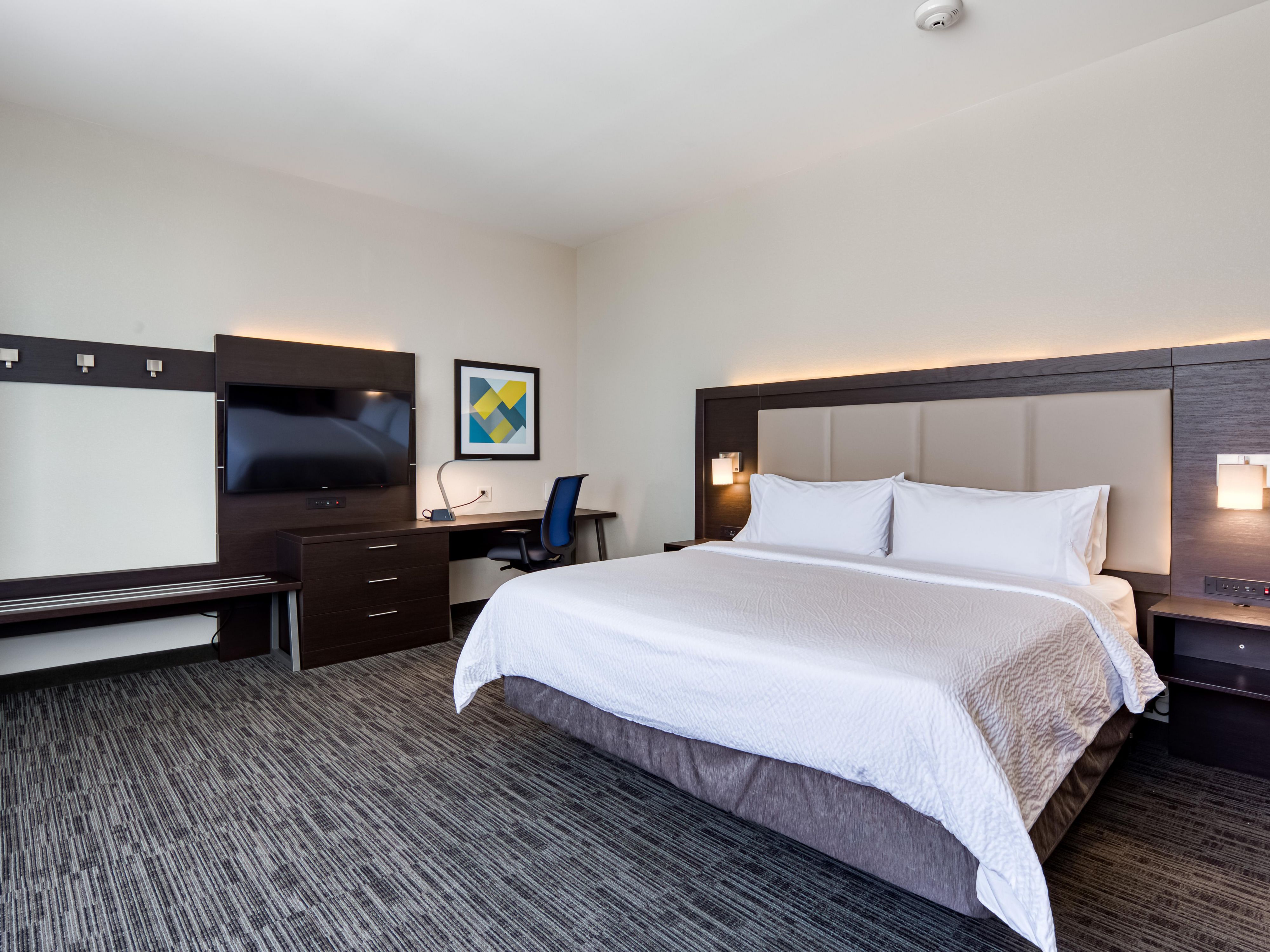Relax in our modern hotel accommodations in downtown Kansas City.