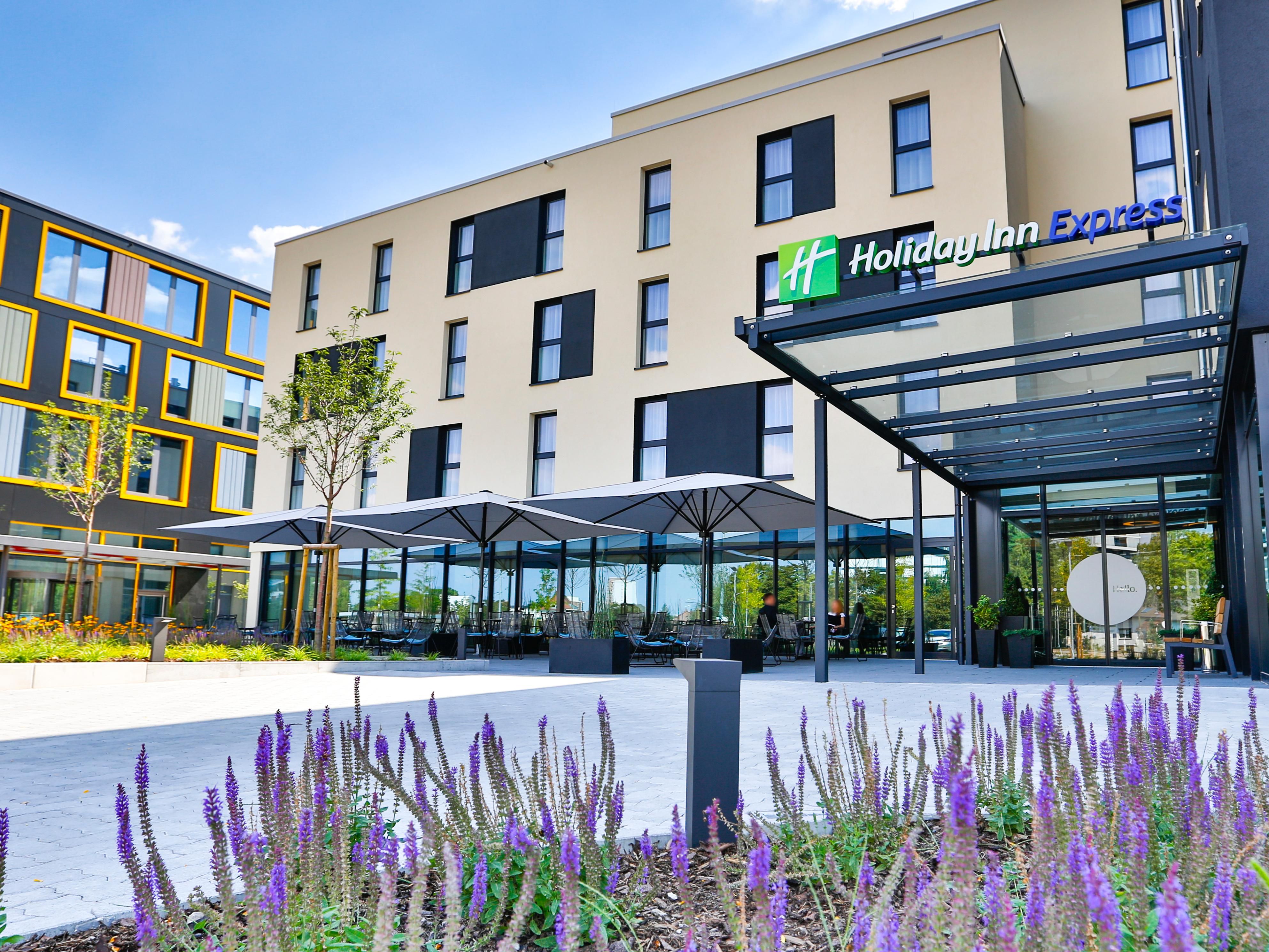 Hotels Im Zentrum Von Karlsruhe Holiday Inn Express Karlsruhe Stadtpark