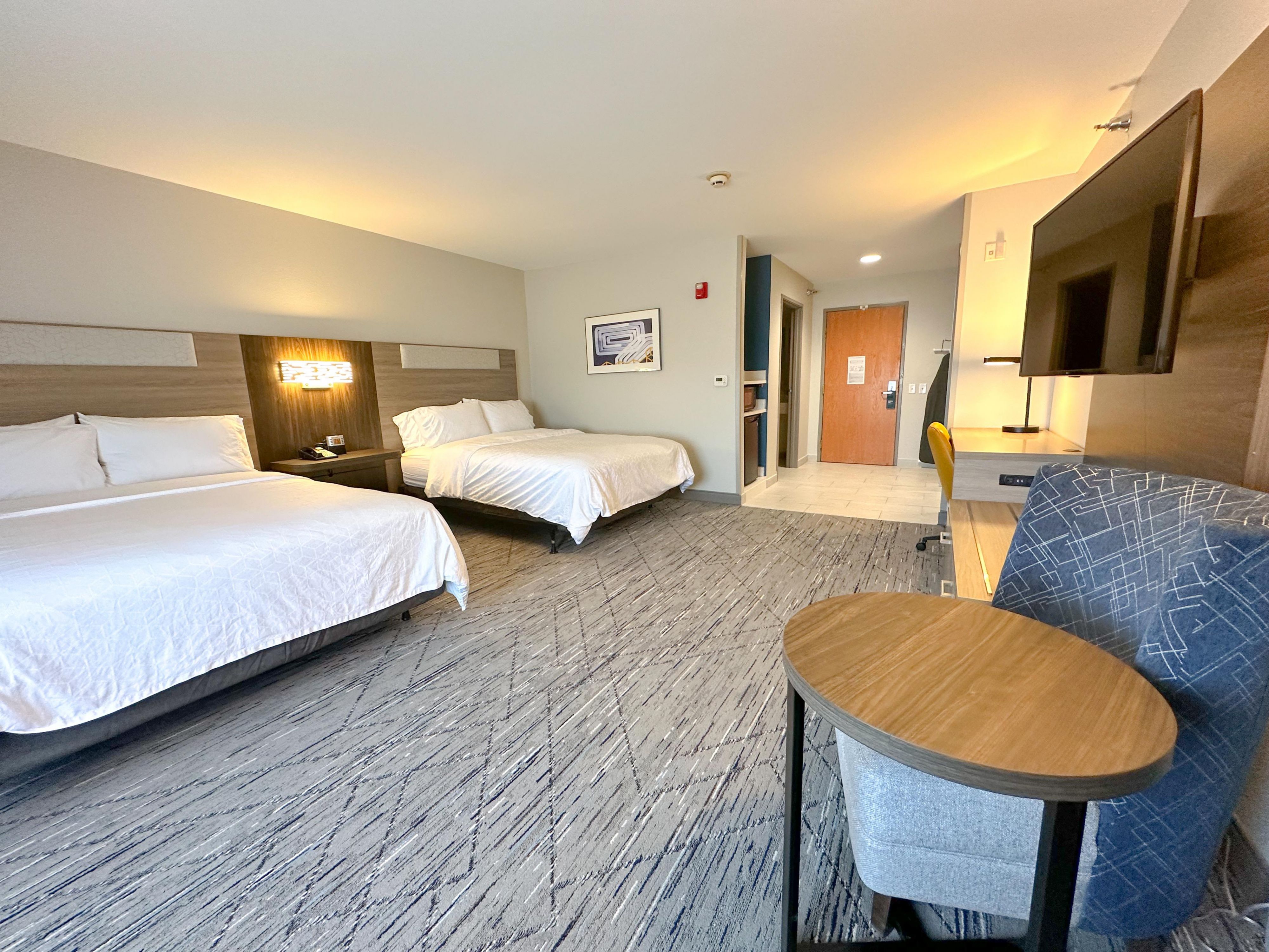 Rooms & Suites