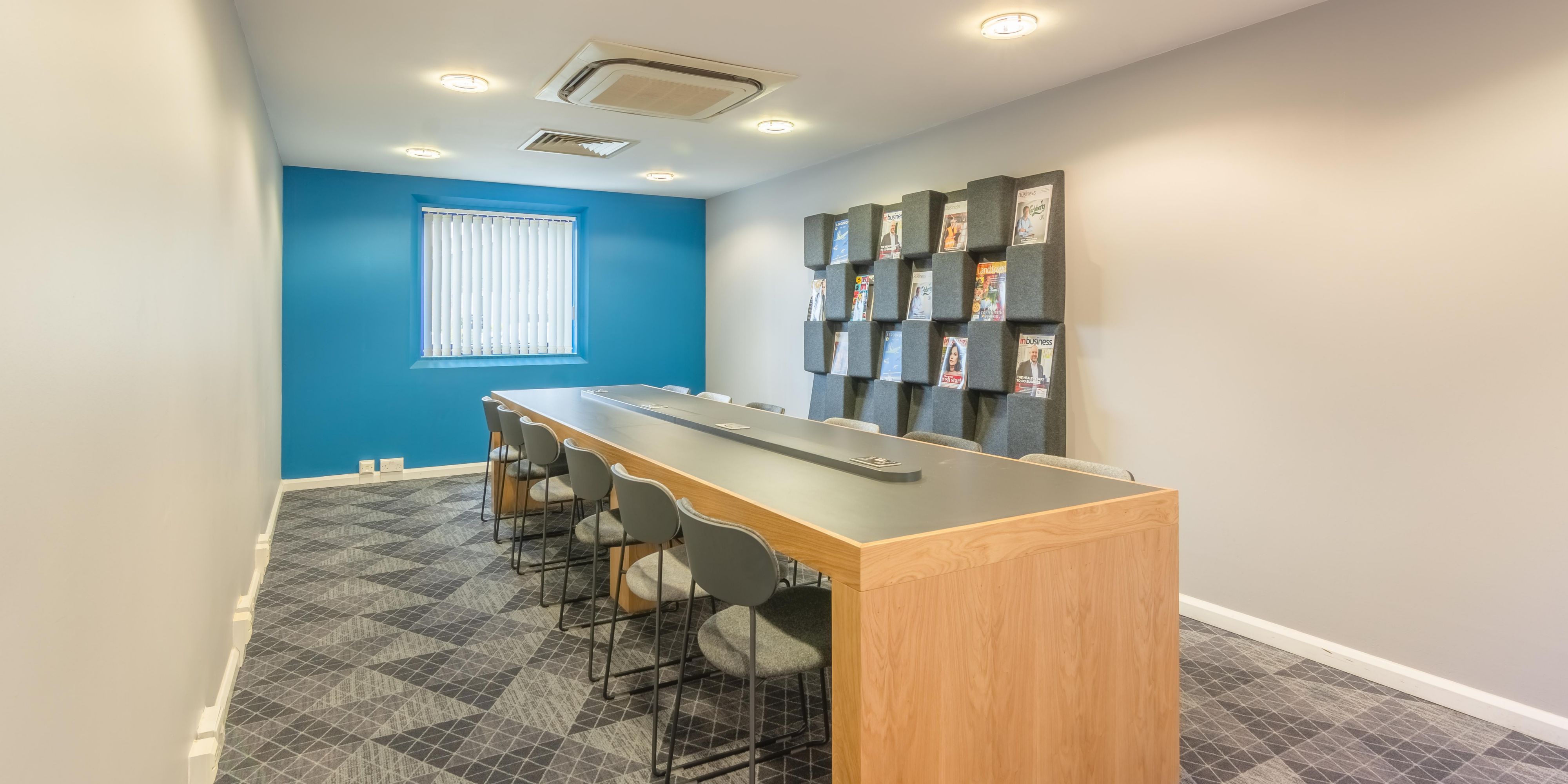 A quieter part of the hotel where guests can work. Unlimited tea and coffee on offer for just £6.95 per person. No reservations required. 