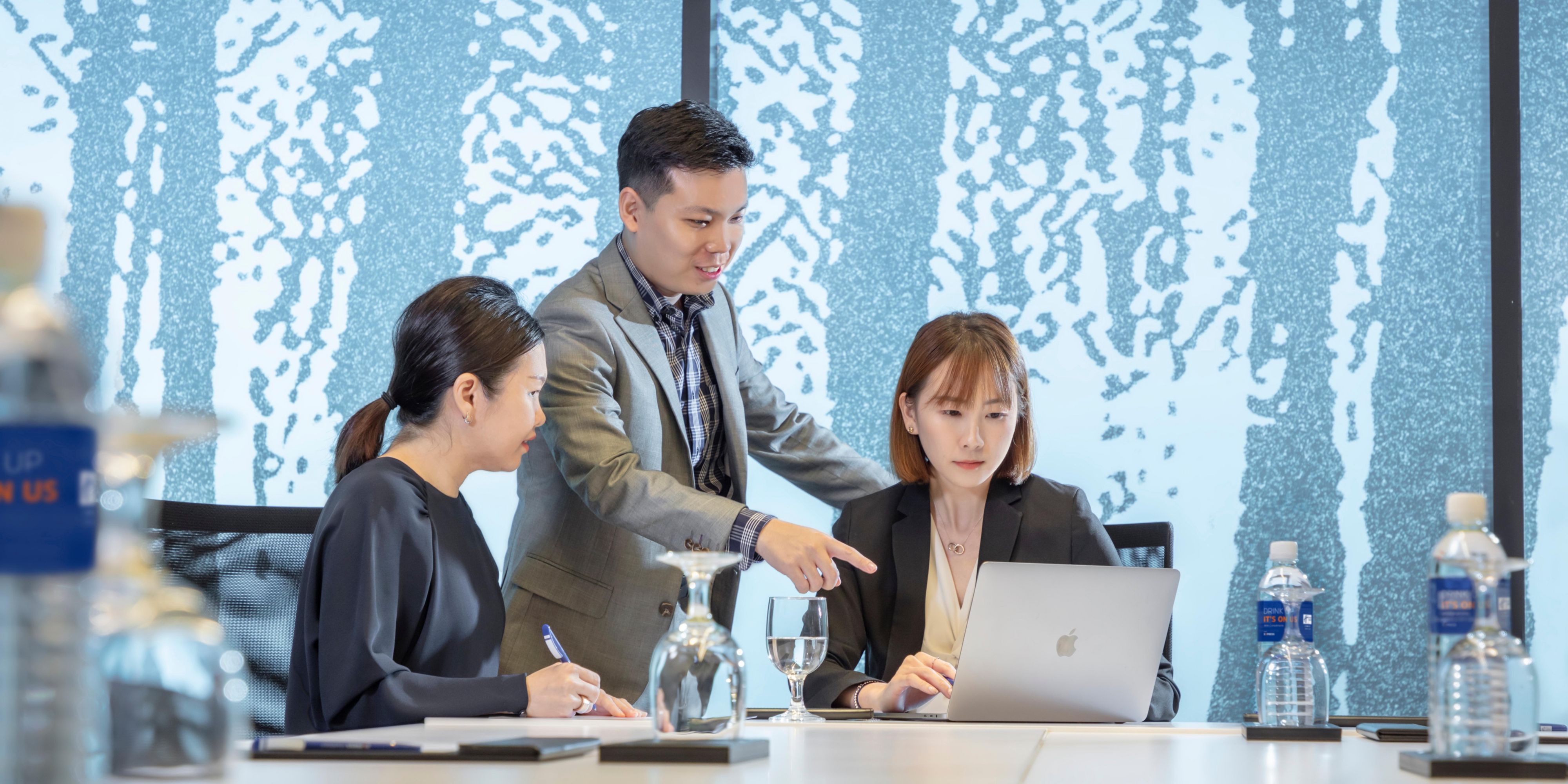 Our meeting room caters for up to 12 guests, features natural daylight, and is fully equipped with audio and visual equipment, making it ideal for intimate meetings. For enquiries or to book, contact us at +6014 659 5387, or email samantha.limhuiyee@ihg.com.