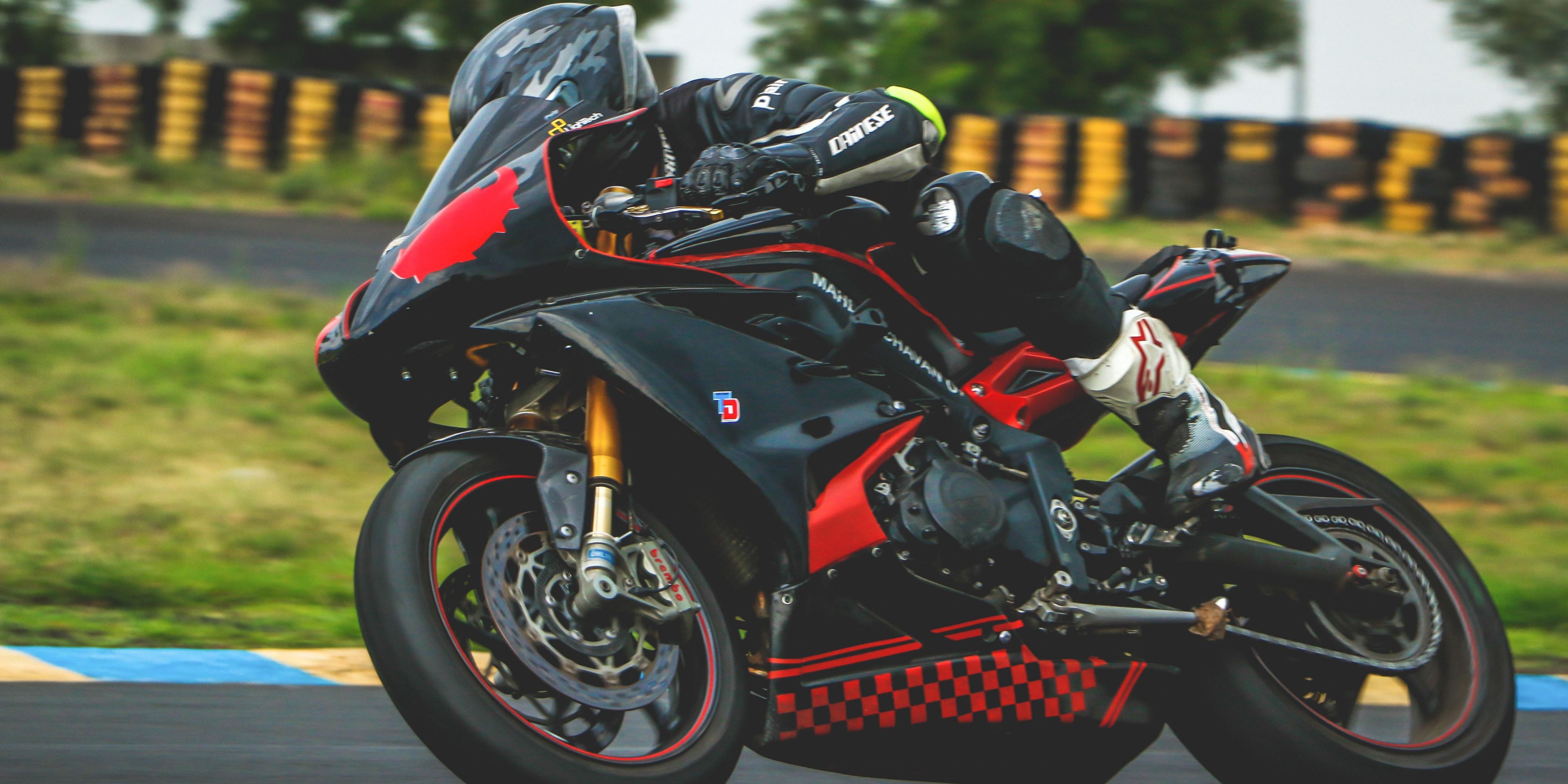 Have a need for speed? Stay with us and visit the Willow Springs International Raceway!
The 2.5-mile road course features challenging turns, elevation changes, and high-speed straightaways, making it a favorite among professional and amateur racers alike. 