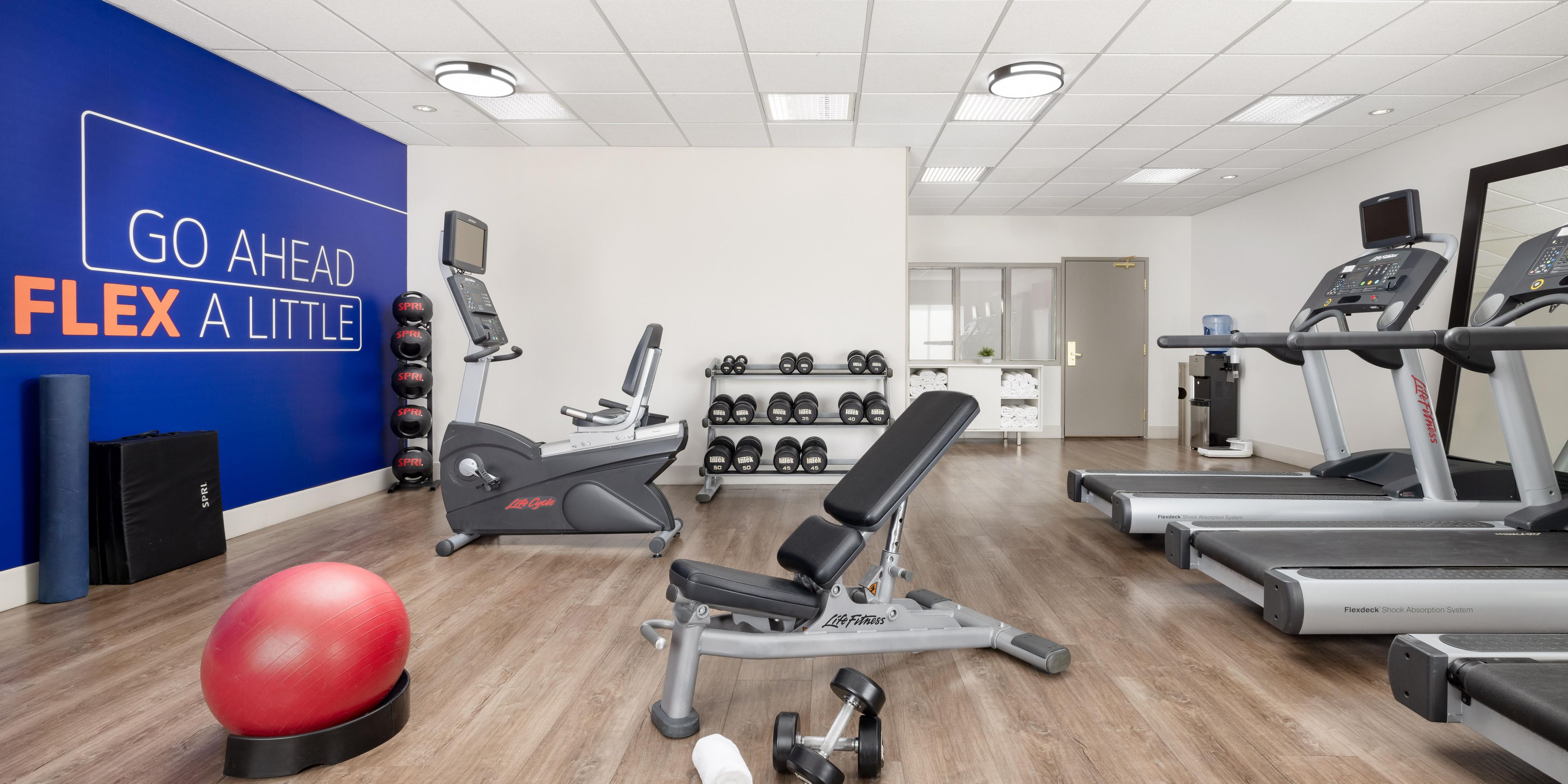 Keep up your routine on the road with our convenient on-site fitness center. With a range of cardiovascular equipment and free weights, our 24-hour workout facility will meet all of your needs.
