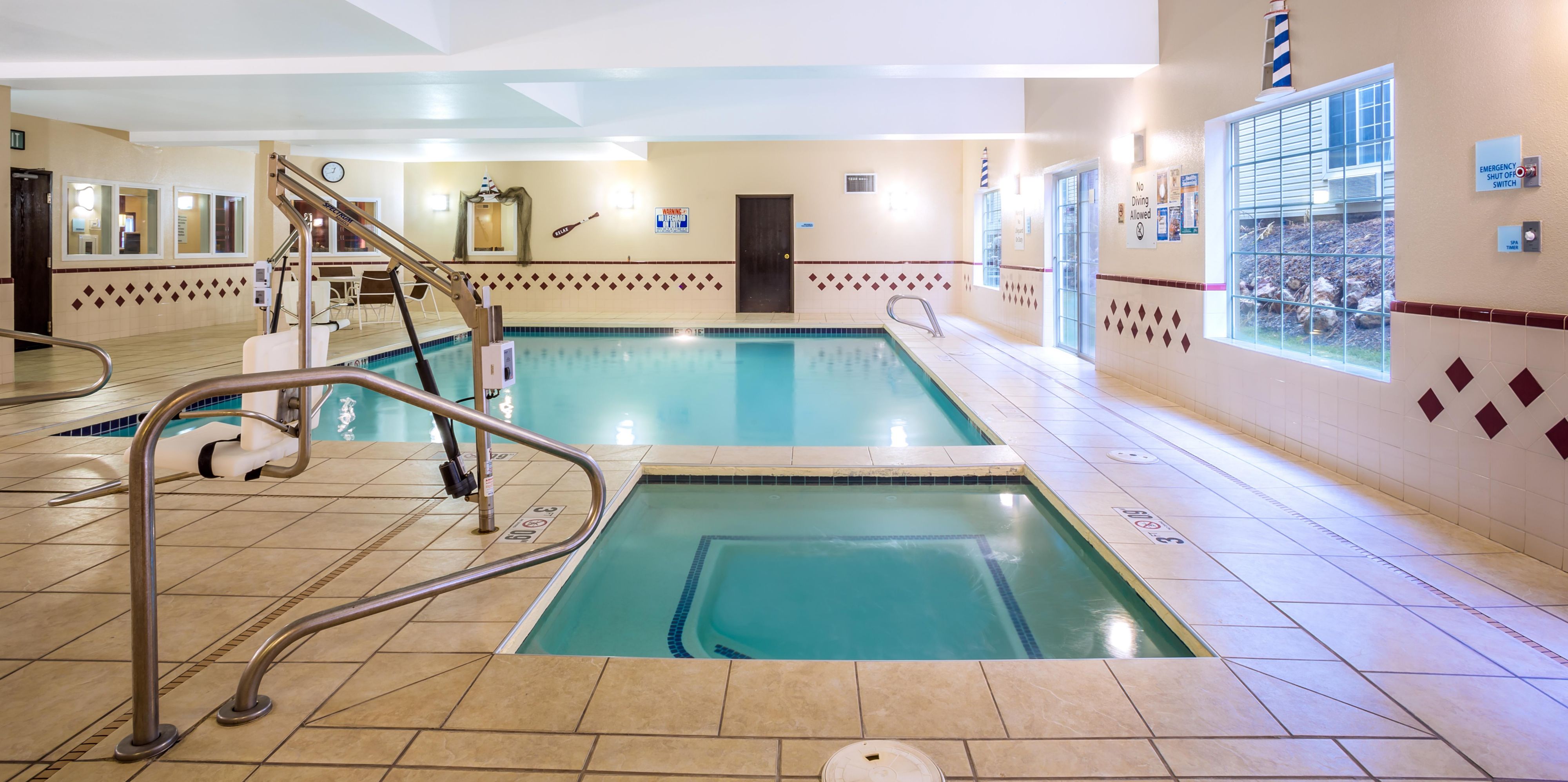 In town with the kids? They will Love our indoor heated pool and spa. Open daily from 6am-11pm.