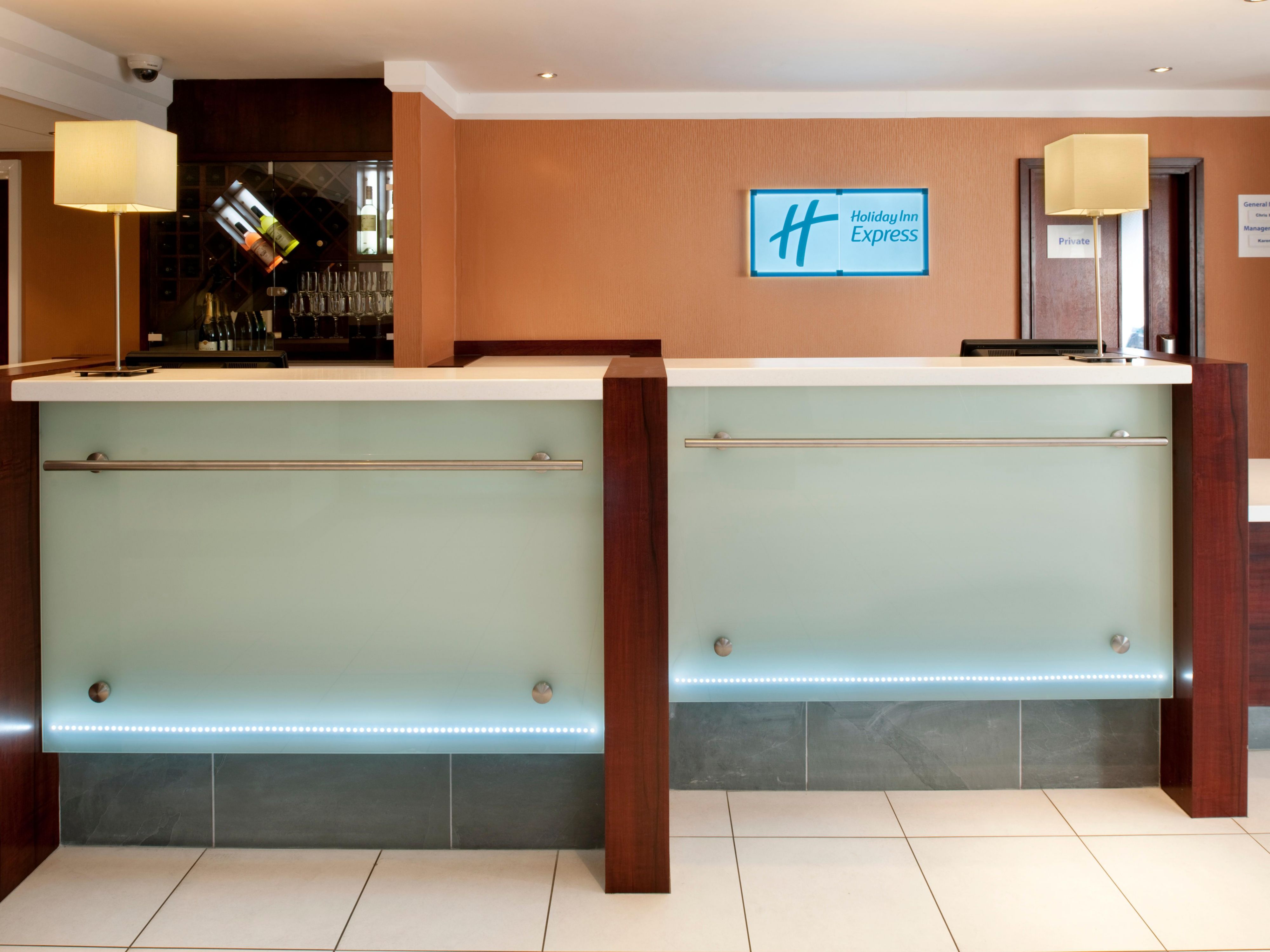 Holiday Inn Express Leeds-East Reception
