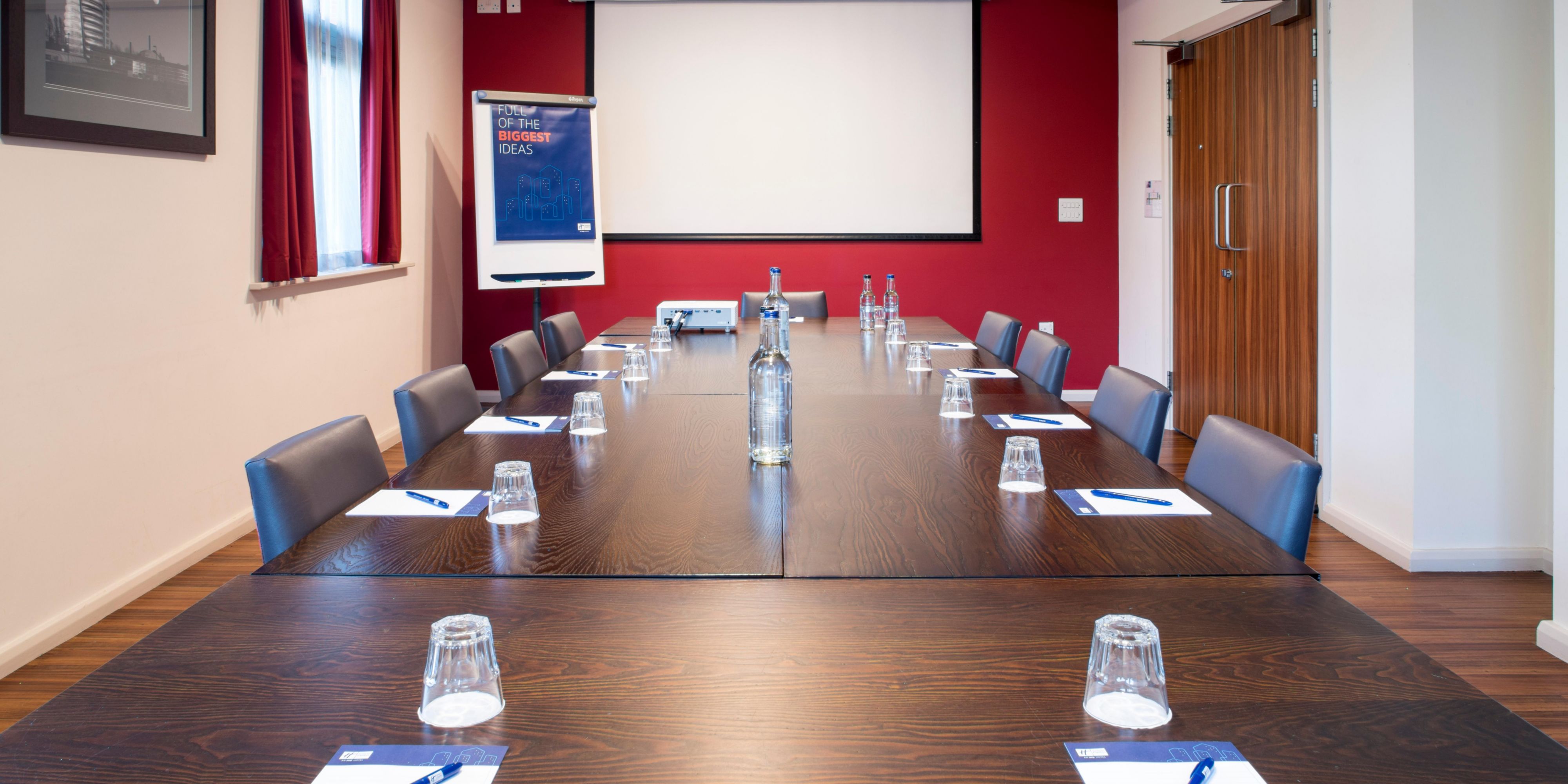 Fox and Soar suite:  Seats 100 with private bar and balcony.
Foxes suite:  Seats 30 and overlooks the King power stadium (Home to LCFC)
Beverley suite:  Seats 20
Fox and Soar bar: Seats 60 - perfect for drinks receptions