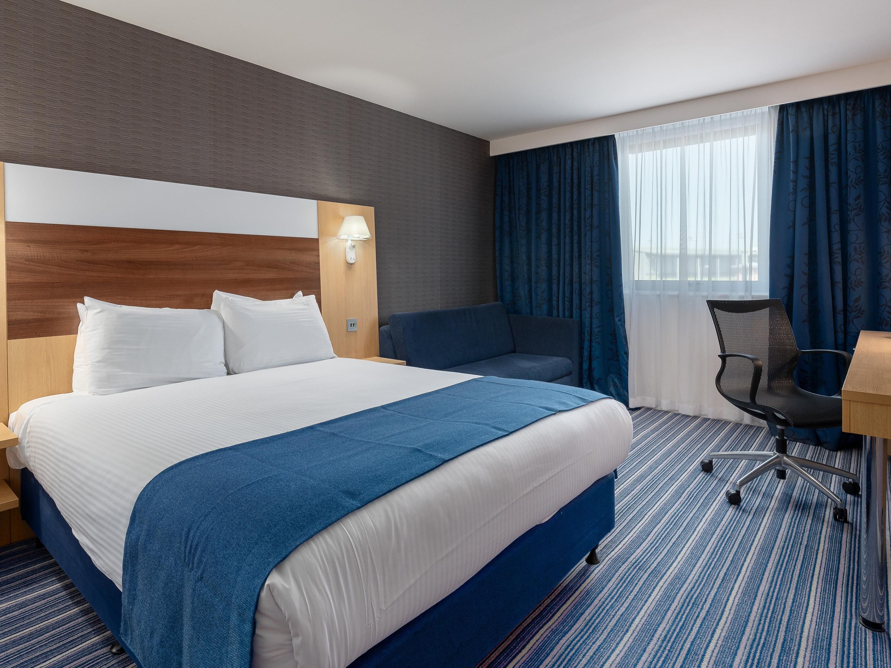 Holiday Inn Express Hotel Leigh - Sports Village