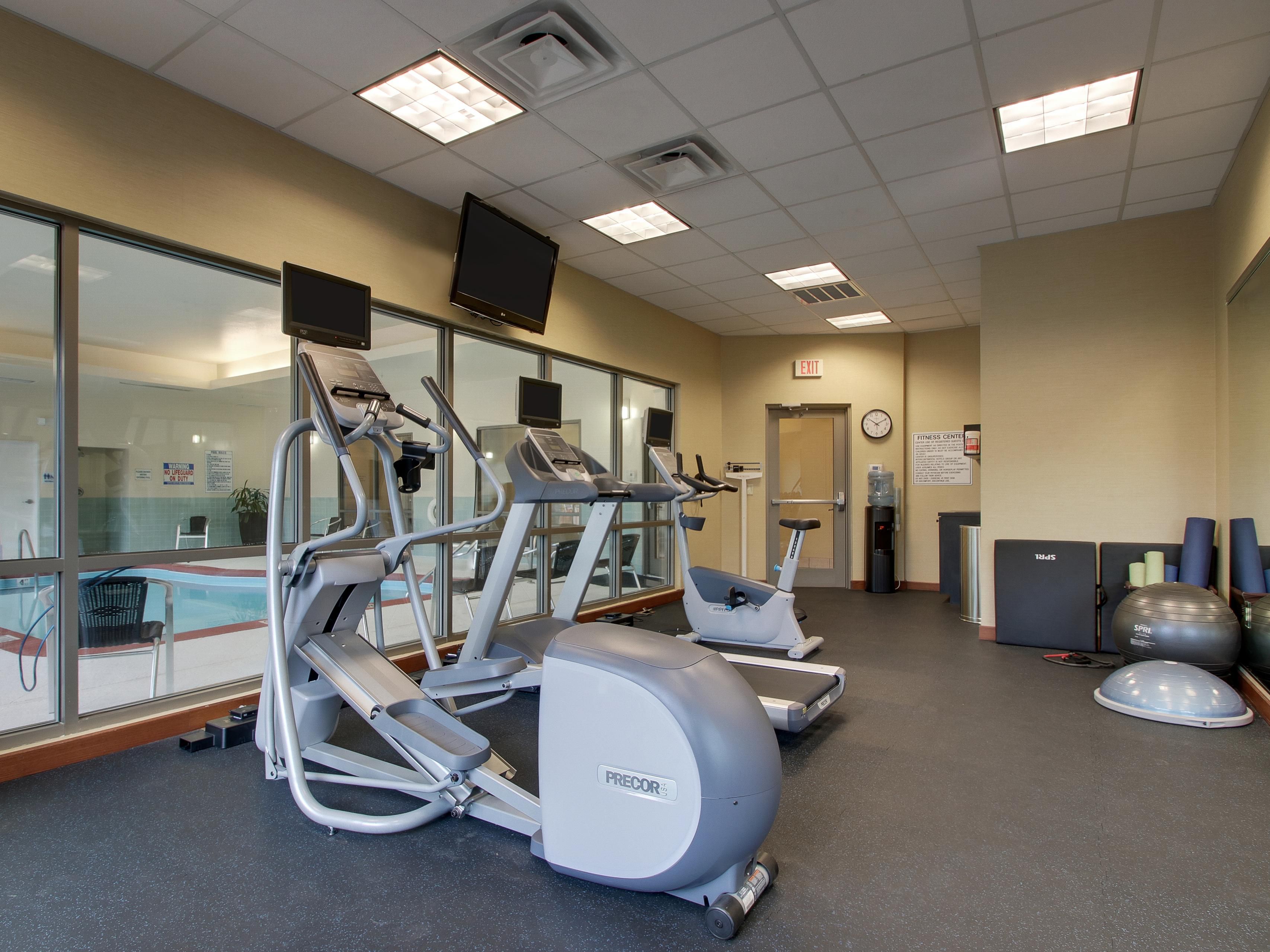 Workout whenever you want! Our fitness center is always open and lots of aerobic and cardio equipment to make it easy to stick to your exercise routine, no sweat! 