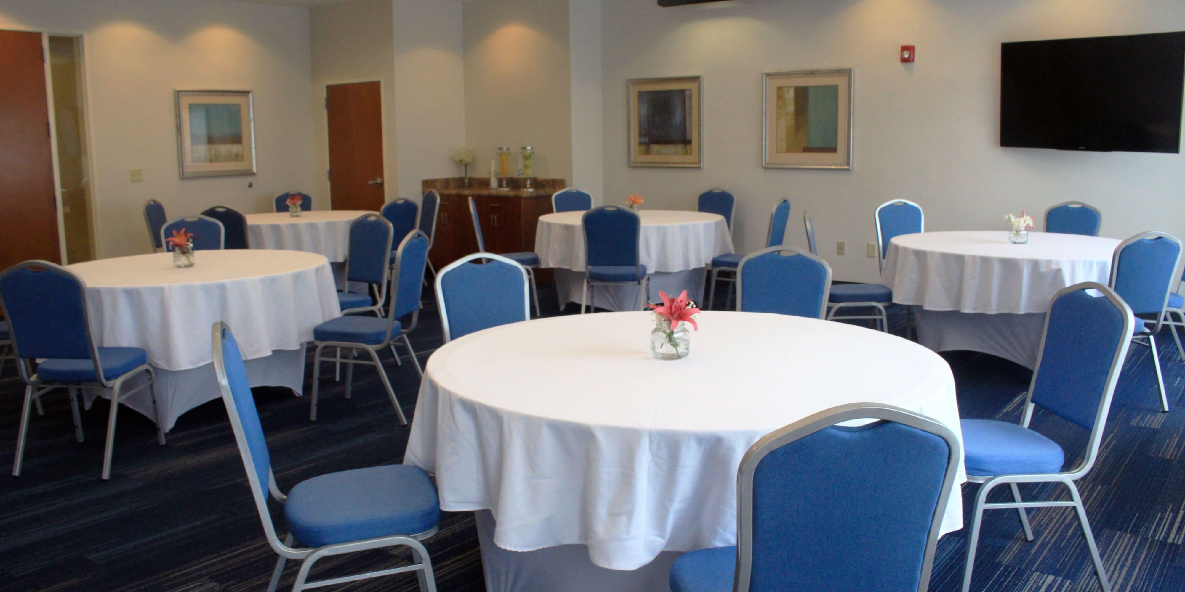 When you are ready to plan your next meeting or group event, you can book with confidence with our new flexible meeting offer. We're committed to high levels of cleanliness. That means clean, clutter free event space and an experience that supports the well-being of your attendees with flexible re-scheduling or cancellation, if needed.