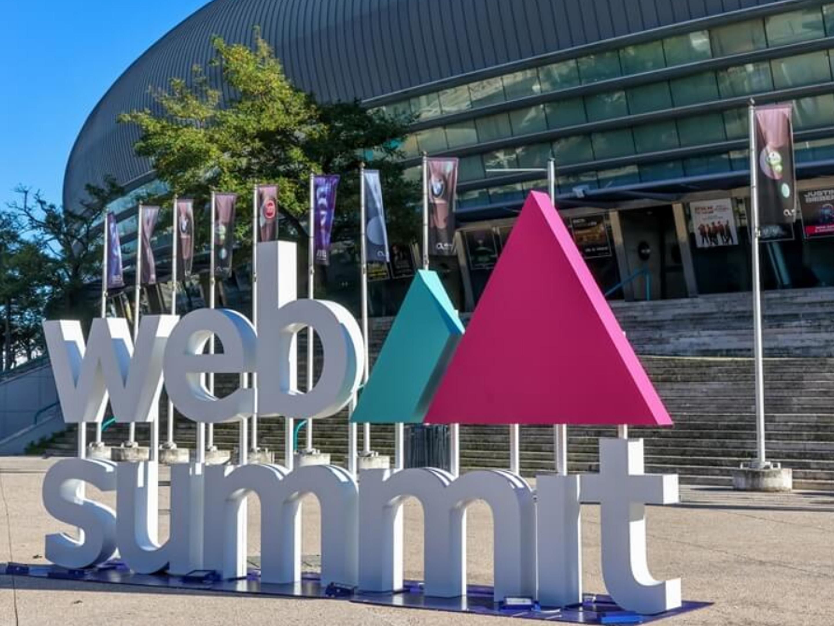 Web Summit 2025, taking place from November 11st to 14th in Lisbon, is one of the world’s largest technology conferences, bringing together industry leaders, startups, and innovators from across the globe. Make the most of your experience by staying at Holiday Inn Express Airport, offering modern comfort.