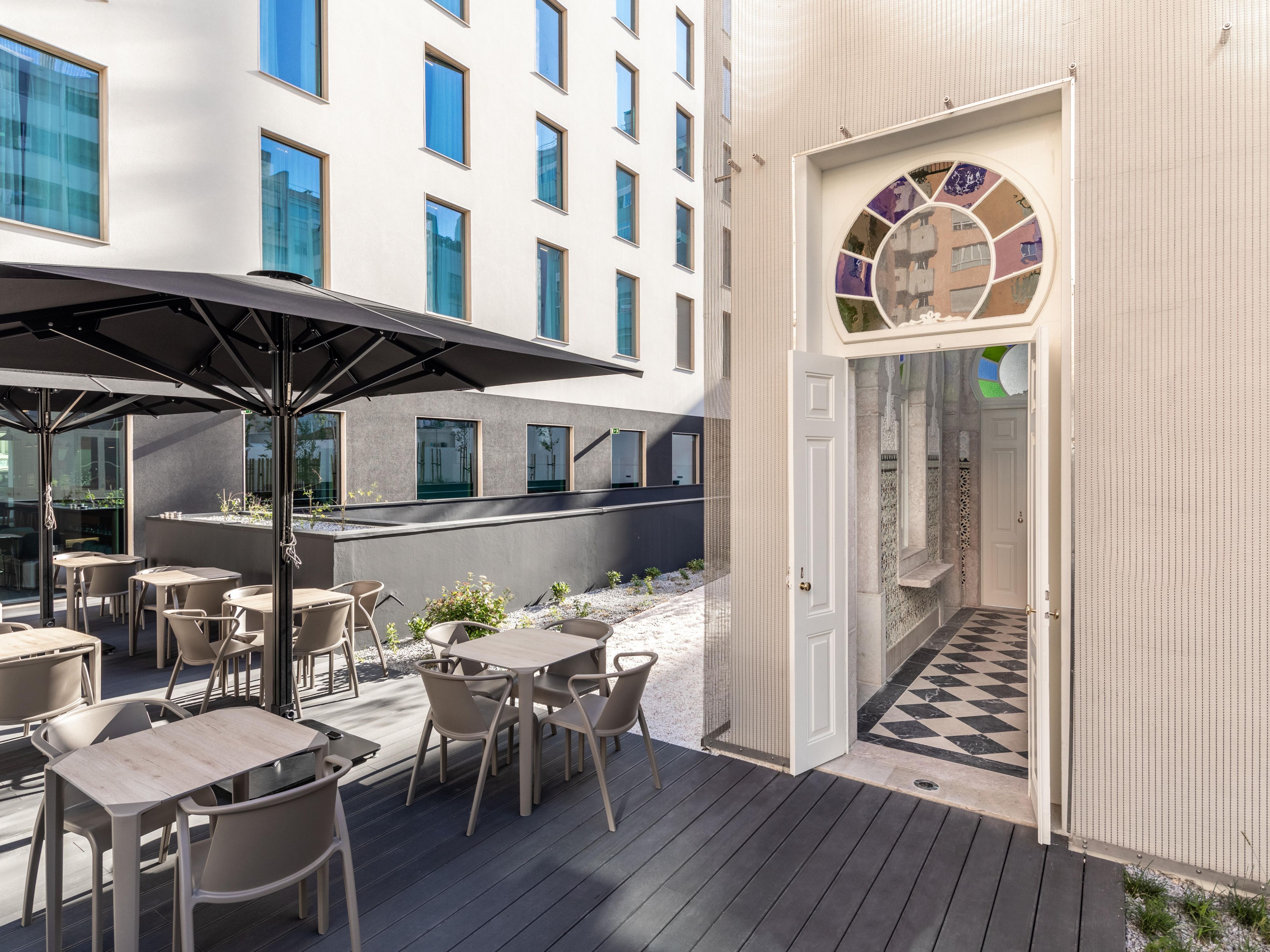 Exterior terrace