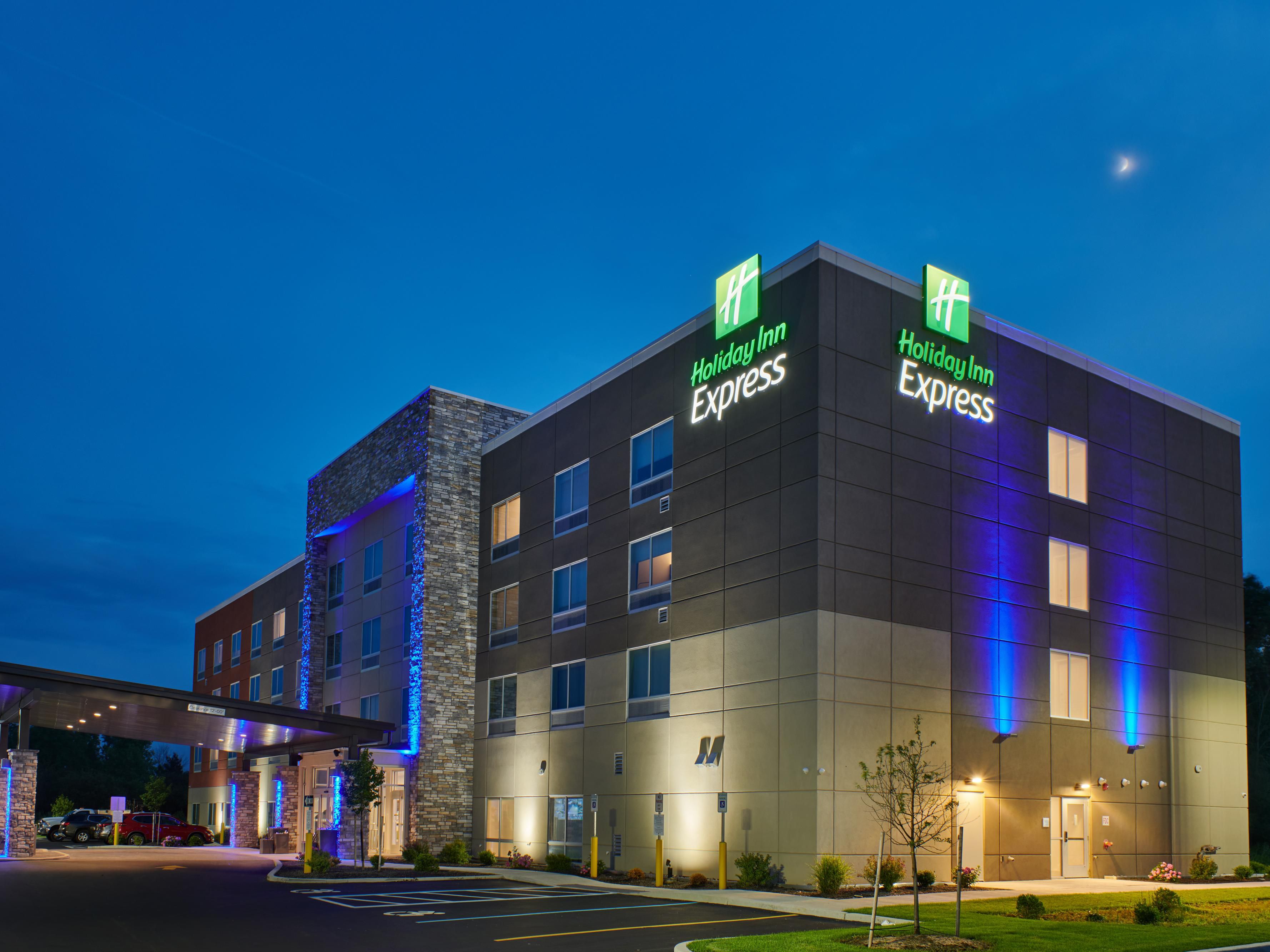 Hamburg Hotels  Top 16 Hotels in Hamburg, New York by IHG