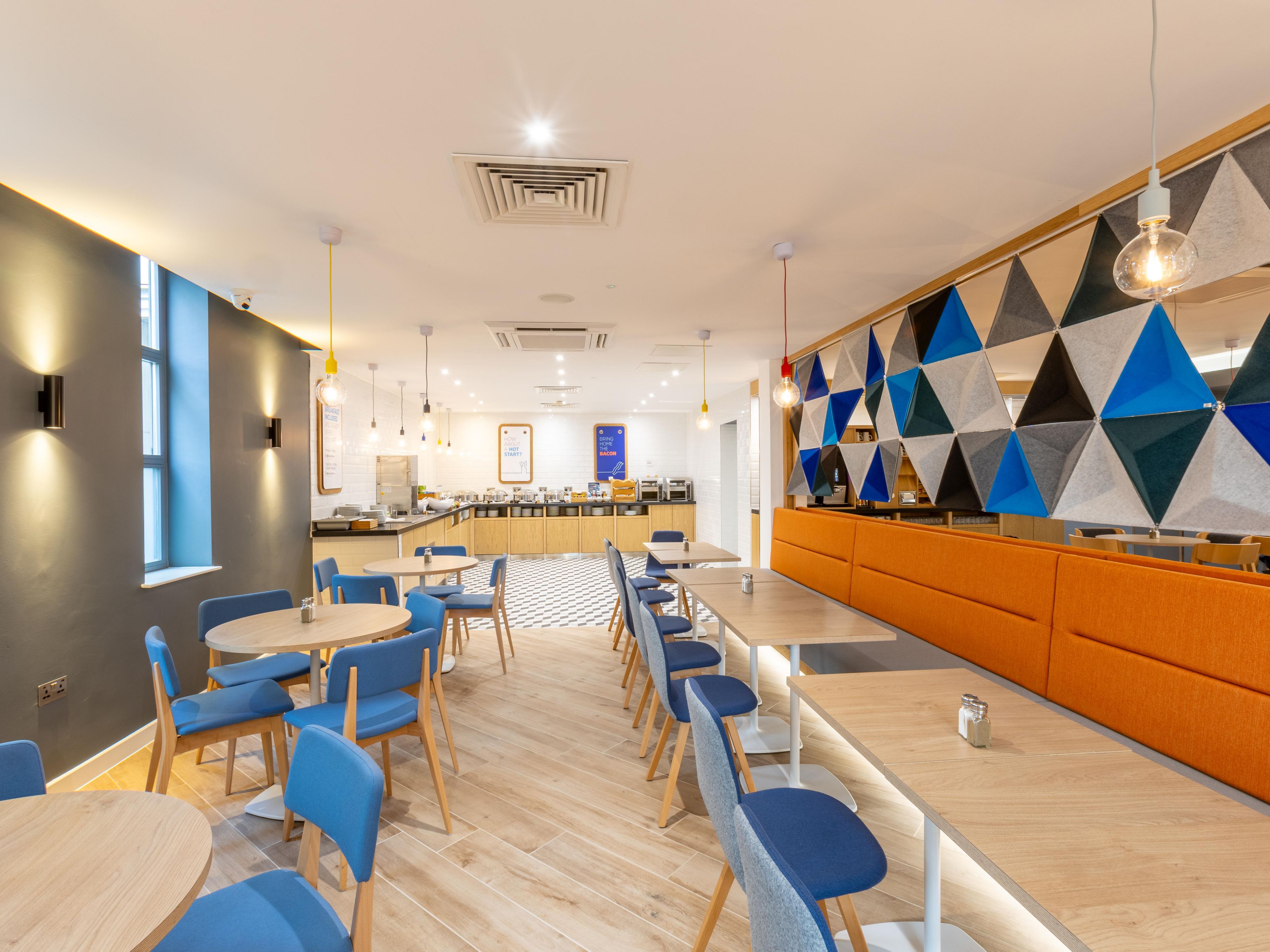 Complimentary hot/cold breakfast buffet for all guests. 
