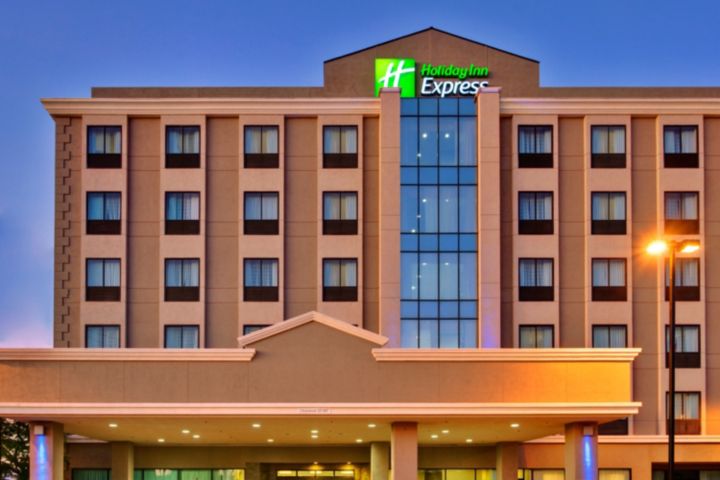 Holiday Inn Express Los Angeles - LAX Airport