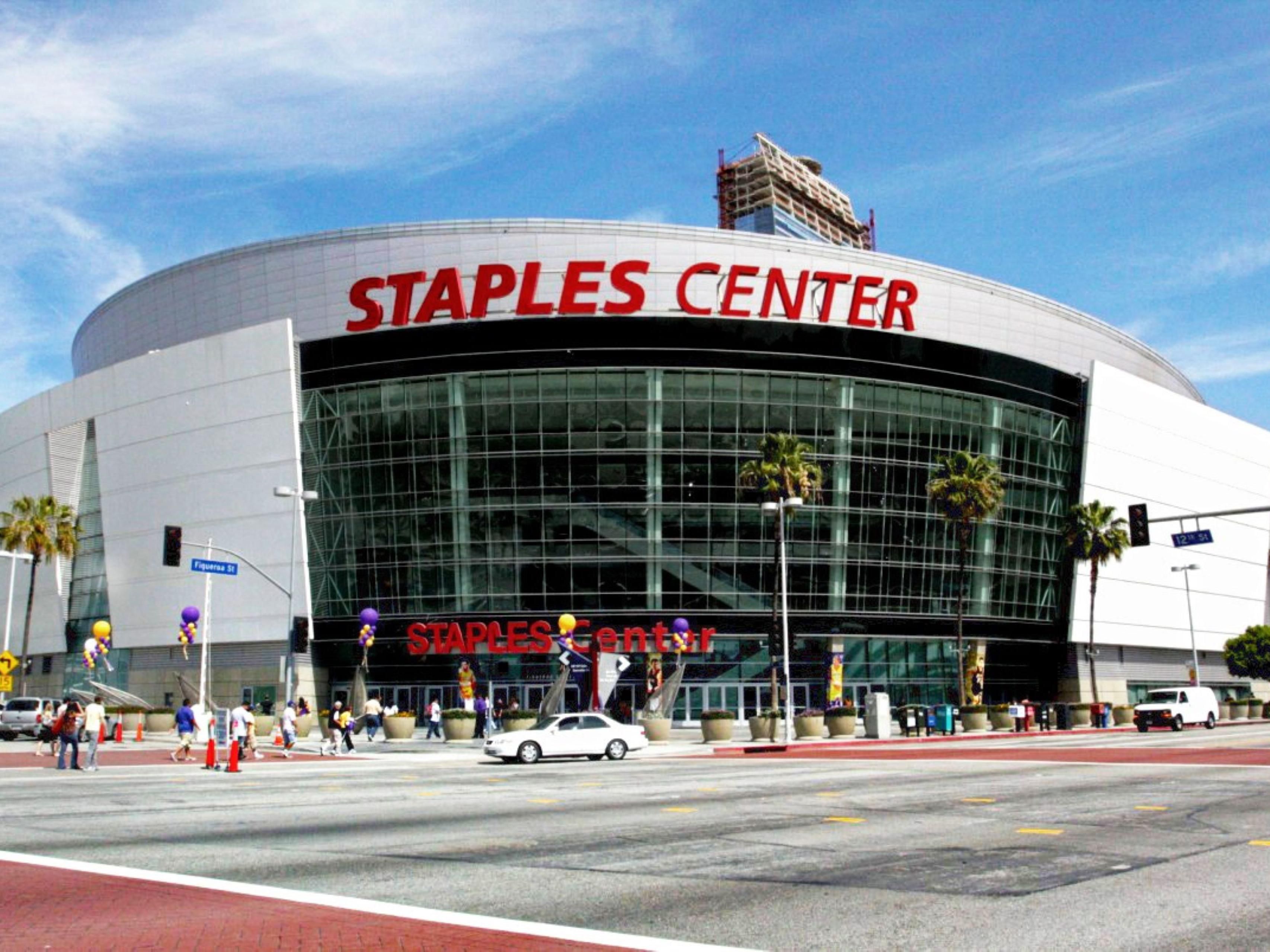 Estamos a apenas 17 milhas da Diamond.com Arena e do Los Angeles Convention Center.