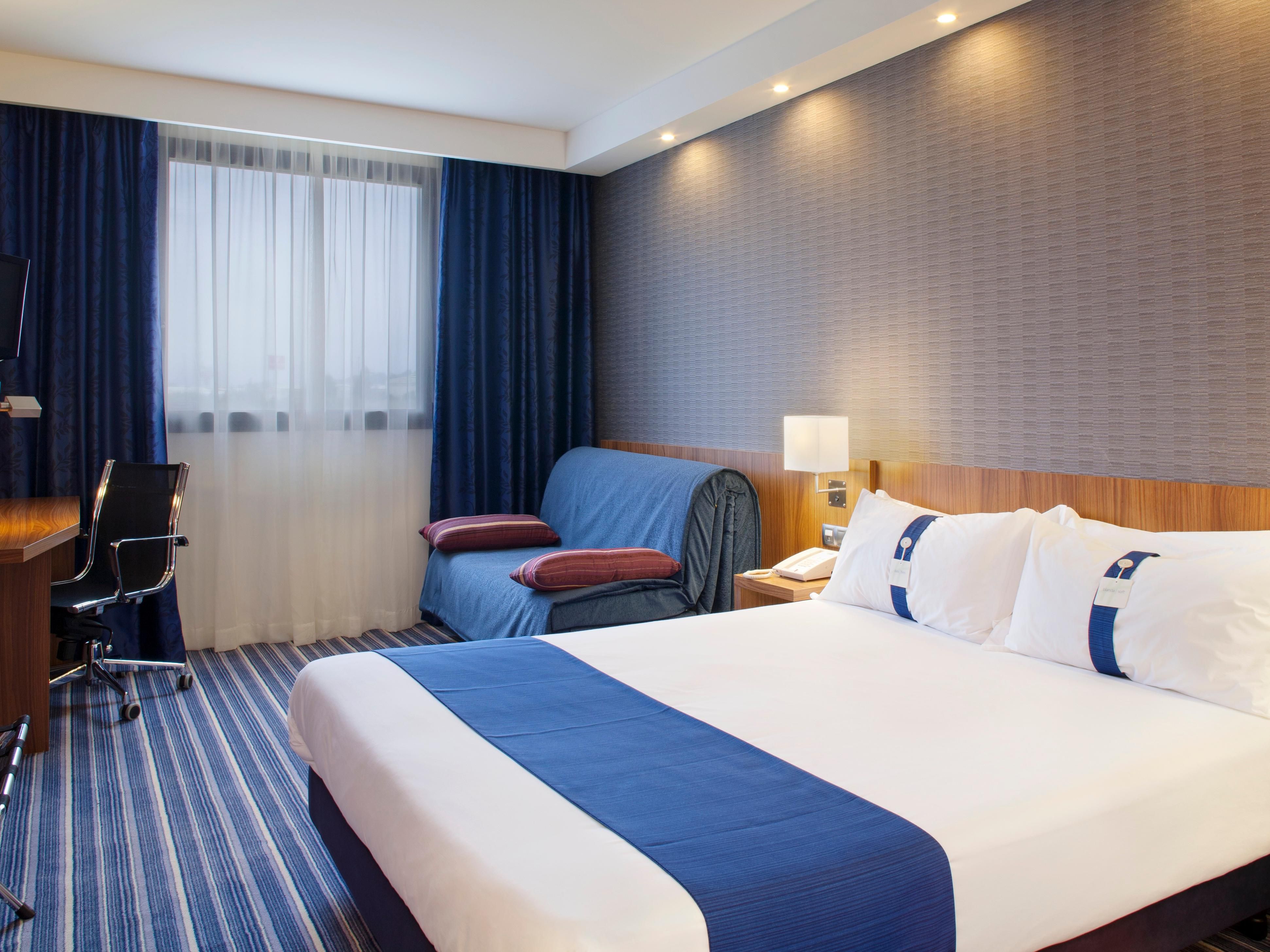 Rooms available to accommodate families of four (2 adults and 2 children). Comfortable rooms with a double bed and a sofa bed.