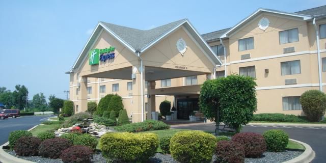 Holiday Inn Express Louisville Northeast