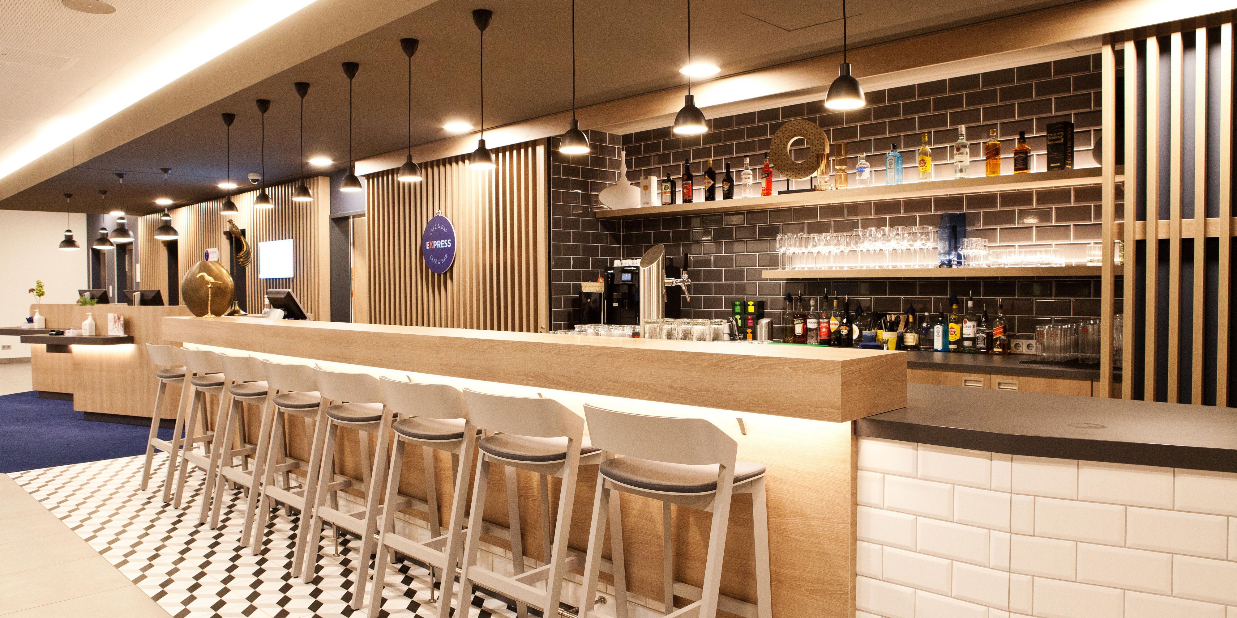 Come and drink something or eat a little snack at our bar. Visit us 24 hours a day for a snack or a drink.