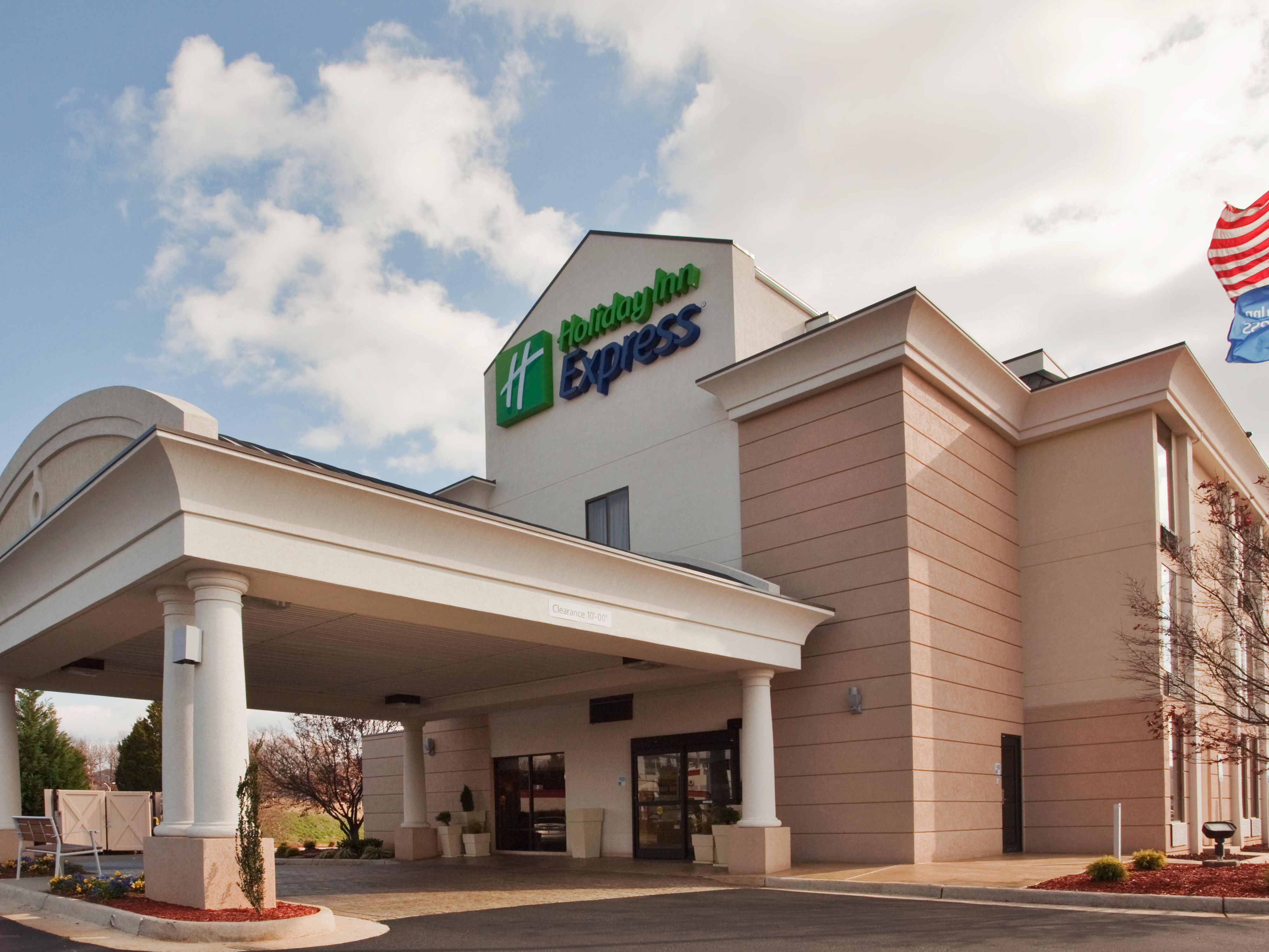 PetFriendly Lynchburg Hotel Holiday Inn Express Lynchburg