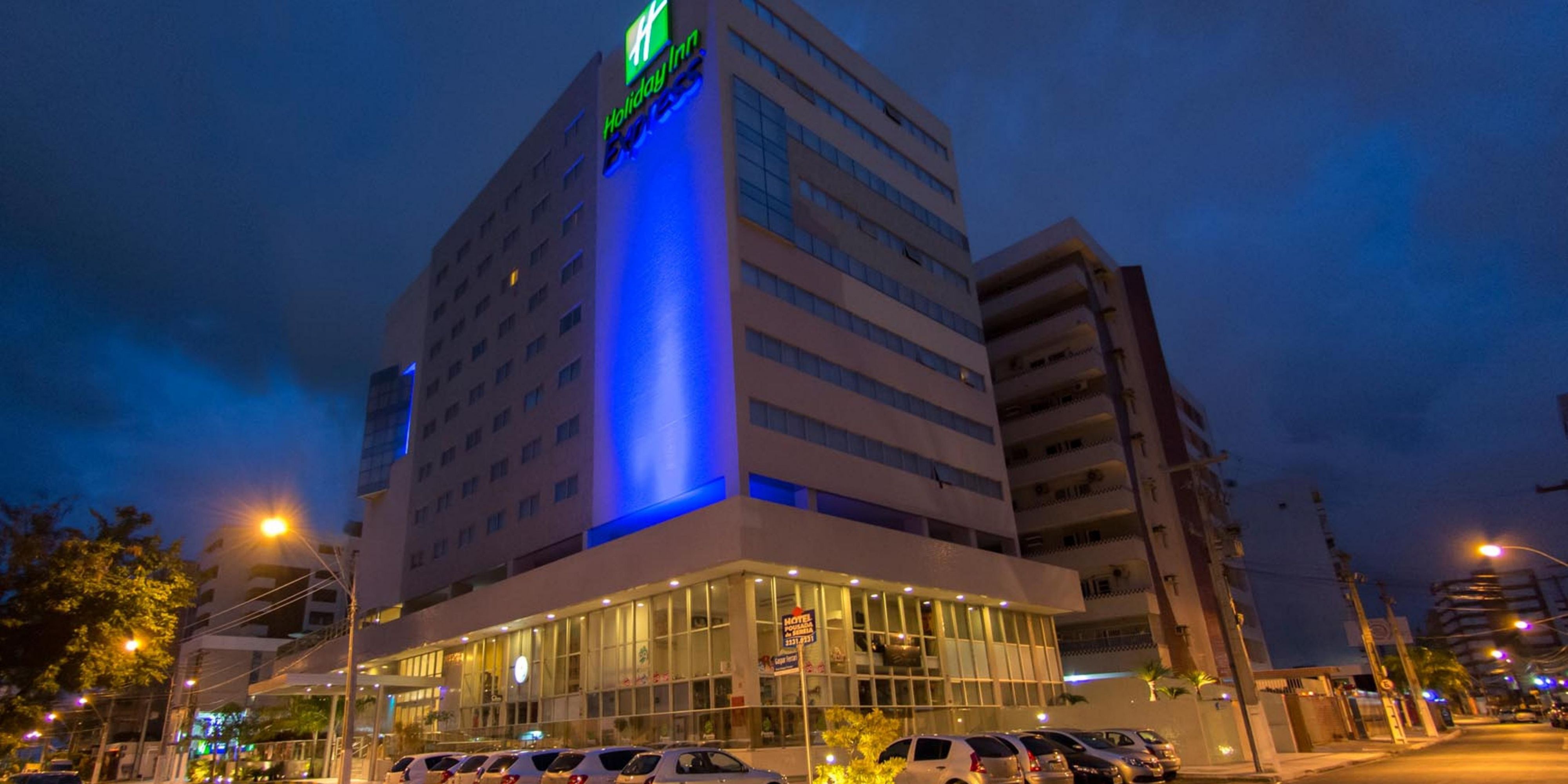 Our hotel is just 500m away to "Feirinha de Artesanato".