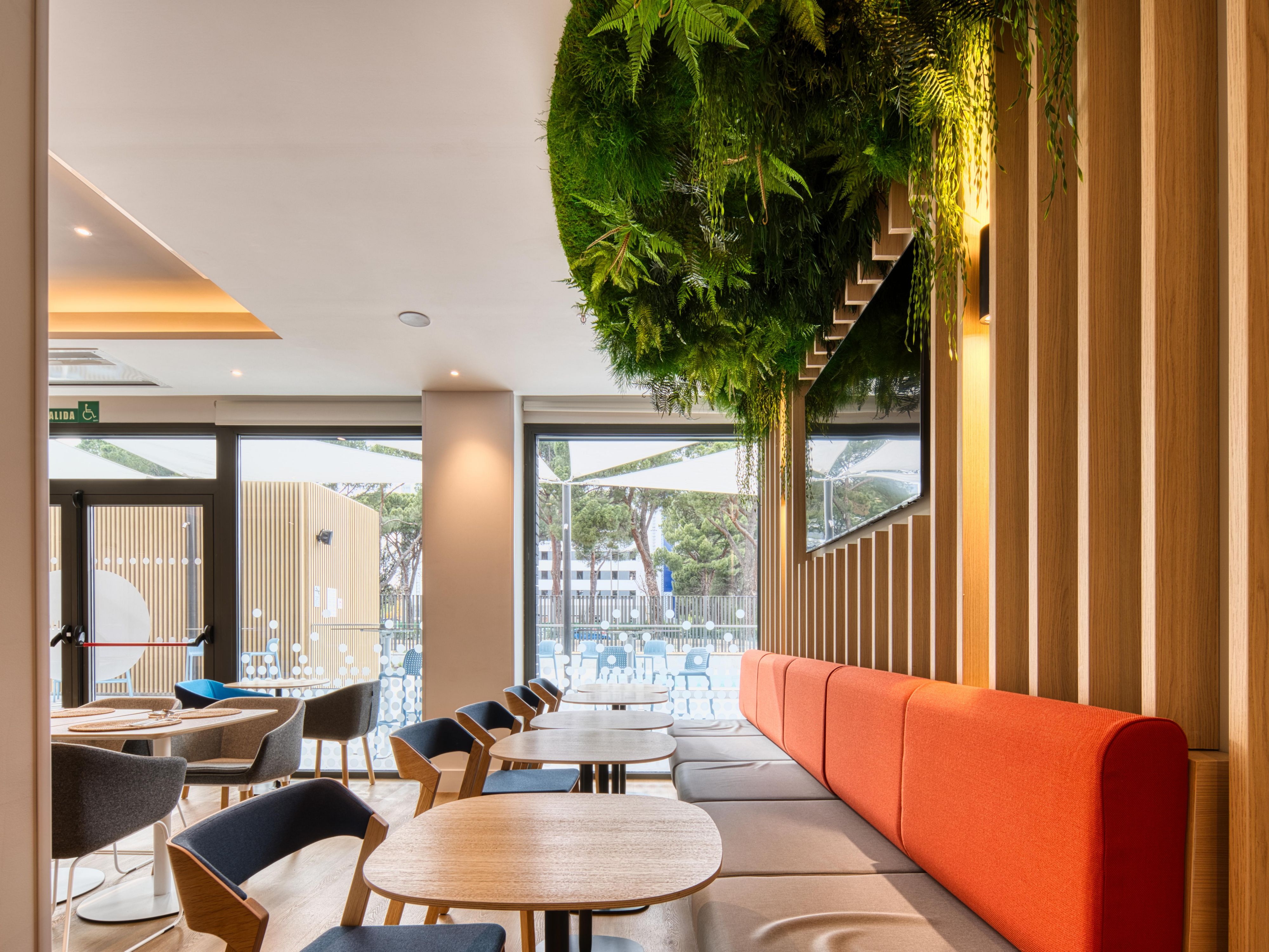 For those early birds heading out, we've prepared a complimentary limited early bird breakfast available from 4 am to 7 am. This includes coffee, hot beverages, toast, and cereals, ensuring you don't hit the road on an empty stomach. While it's a pity you can't indulge in our full breakfast spread, this alternative ensures you start your day right.