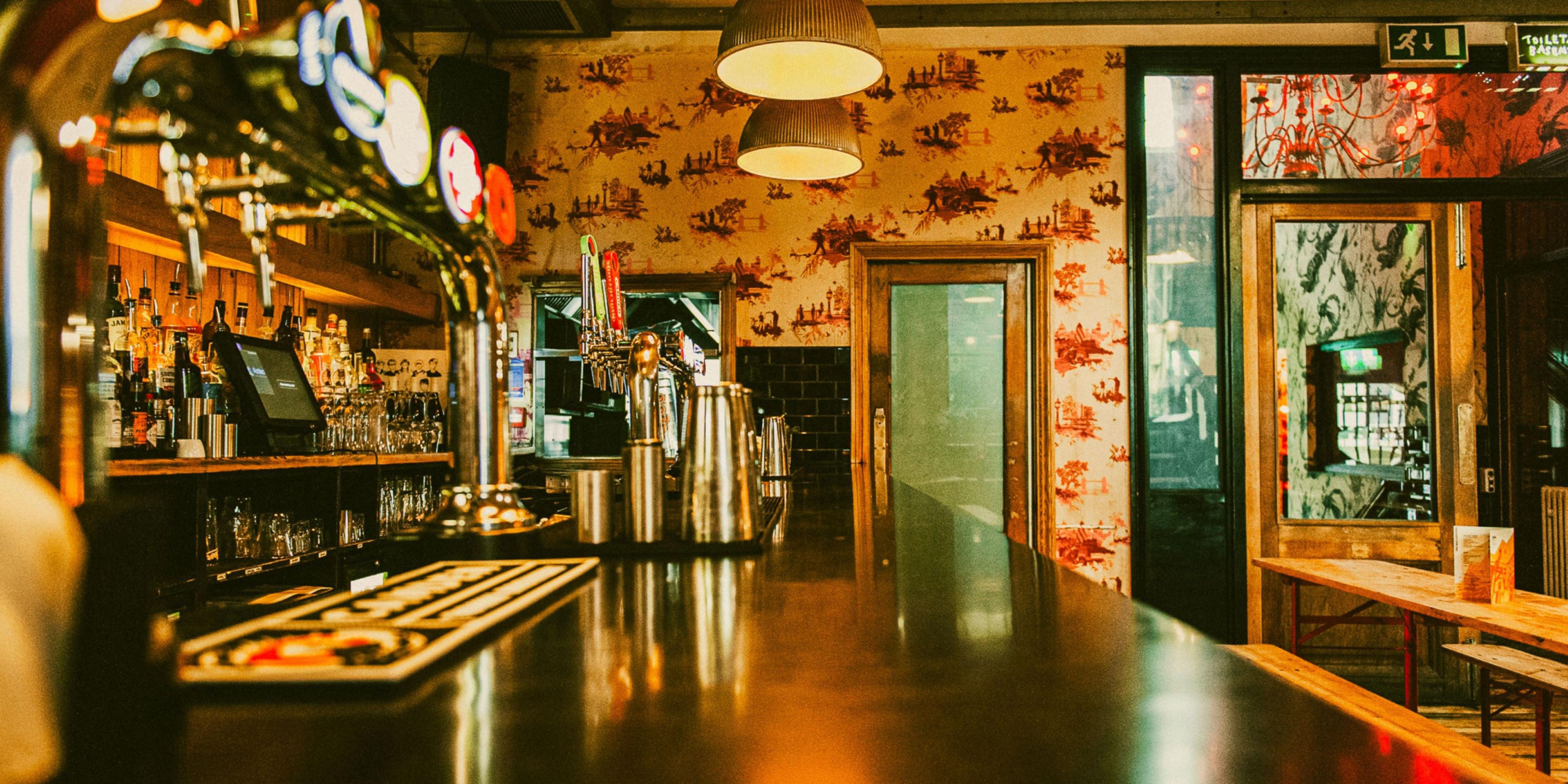 The hotel is located just a 6 minute walk away from the Landmark venue on Grosvenor Street. With its plush basement bar and upstairs music hall. If you are attending an event or music event, we are the ideal location for your overnight stay.