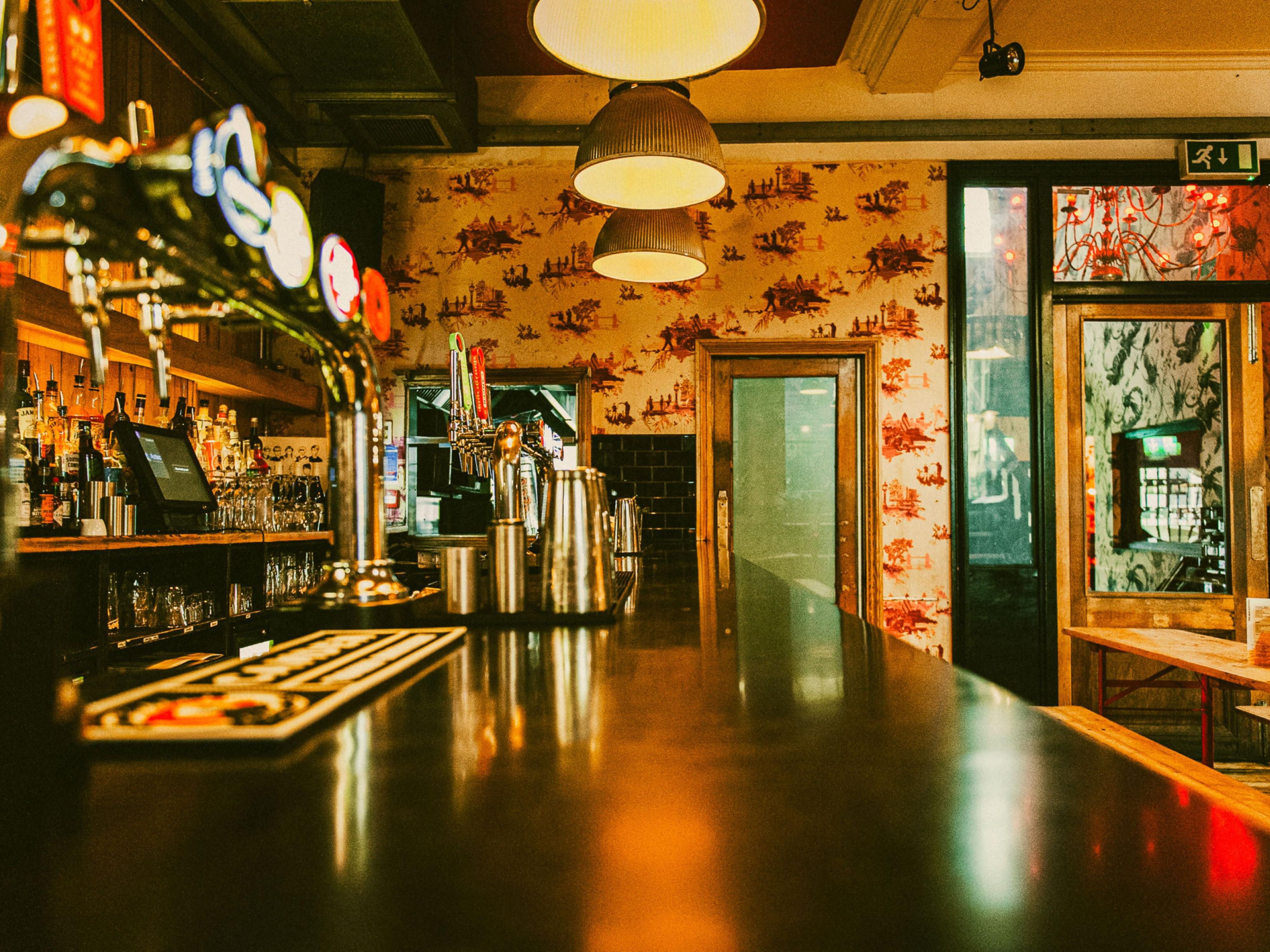 The hotel is located just a 6 minute walk away from the Landmark venue on Grosvenor Street. With its plush basement bar and upstairs music hall. If you are attending an event or music event, we are the ideal location for your overnight stay.