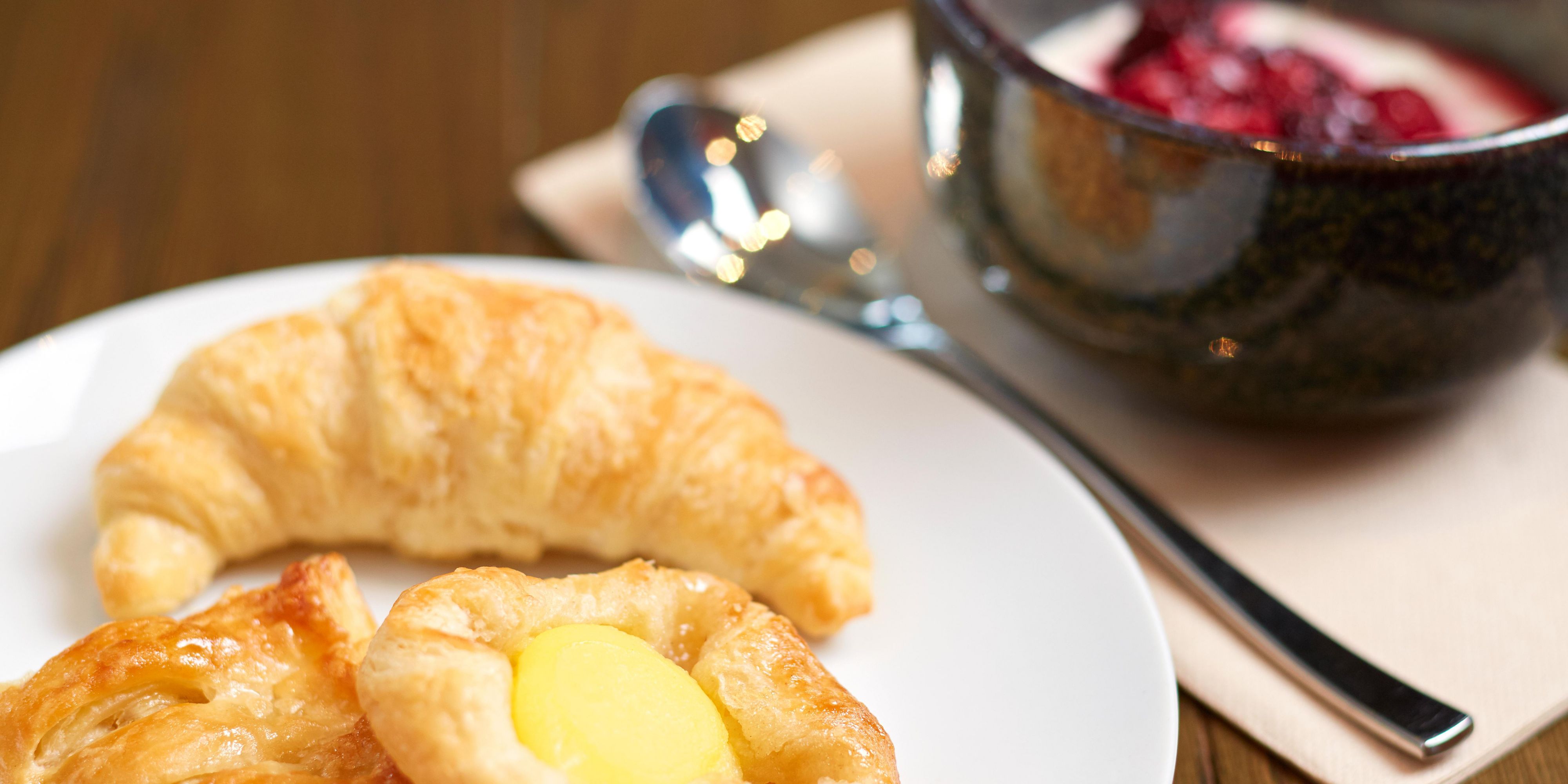 It’s the most important meal of the day, and it’s free. Whether you have a flight to catch or heading to a meeting, help yourself to some fresh fare to get your morning motor running!